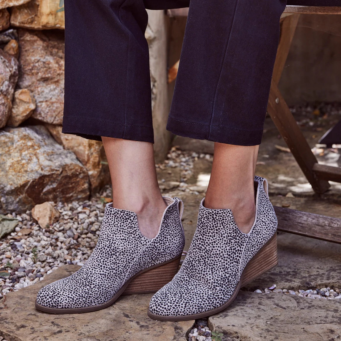Gwen Natural Mini Cheetah Suede Wedge Boot | Toms EMEA