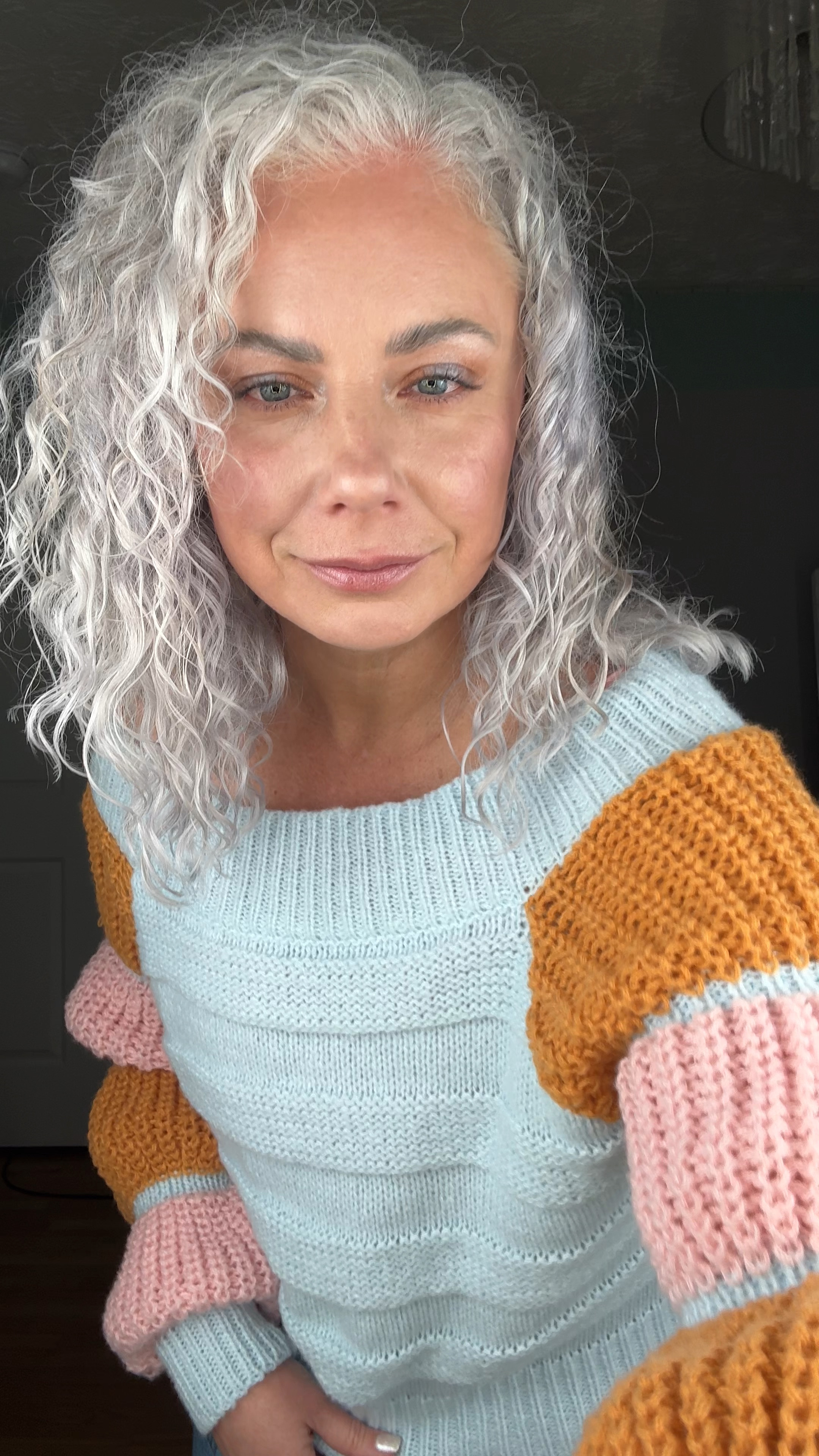 Cozy, chic, and budget-friendly! 🍂 This unique sweater with bold color and sleek color block puffy sleeves is the statement piece you need this season. Paired with these trending Free People-inspired jeans, it’s the perfect comfy yet stylish vibe. 🙌✨ Who says comfort can’t be fashionable? #SweaterWeather #StyleOnABudget #TrendingNow