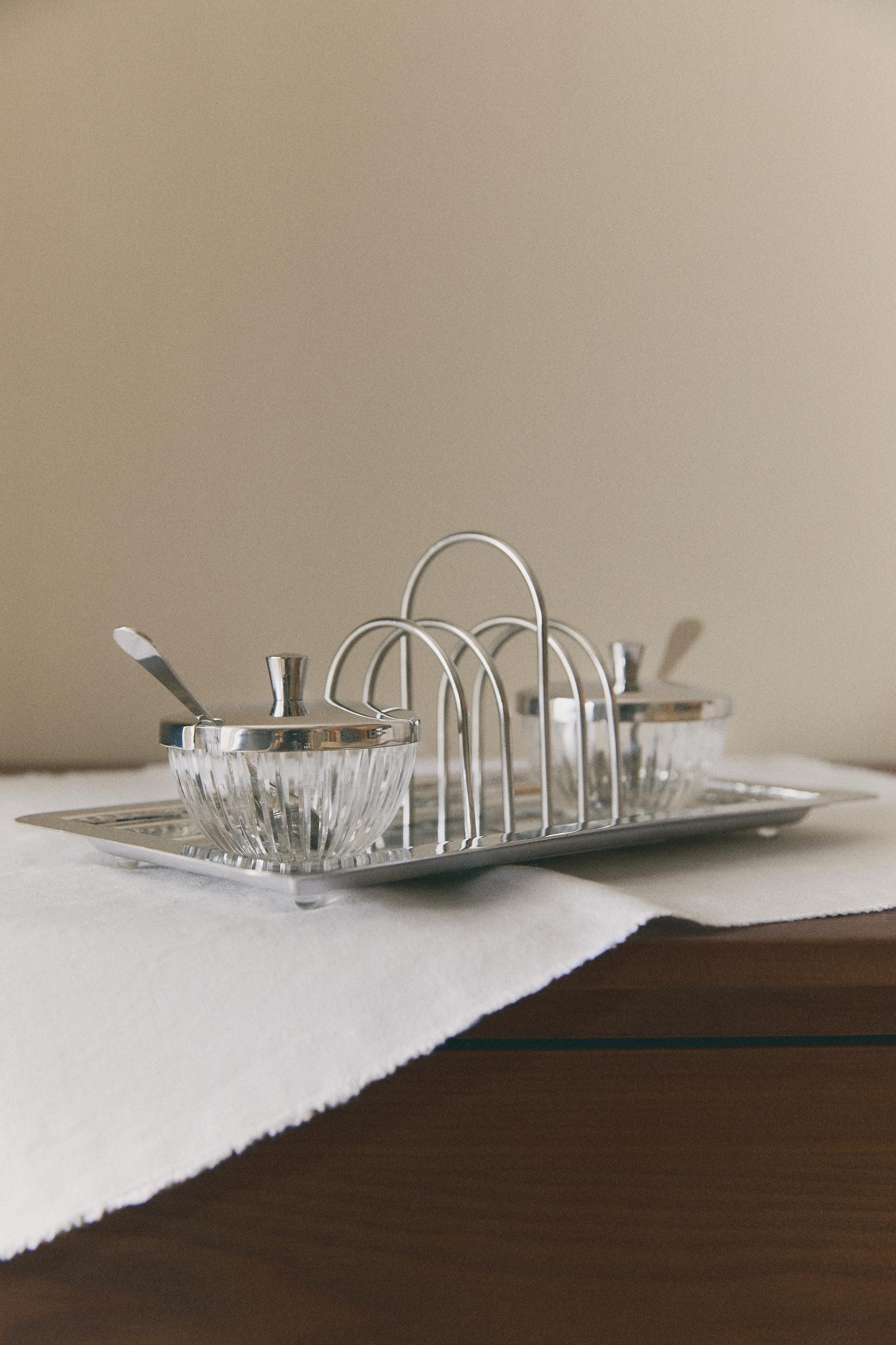 METAL TOAST AND CONTAINER RACK | Zara US