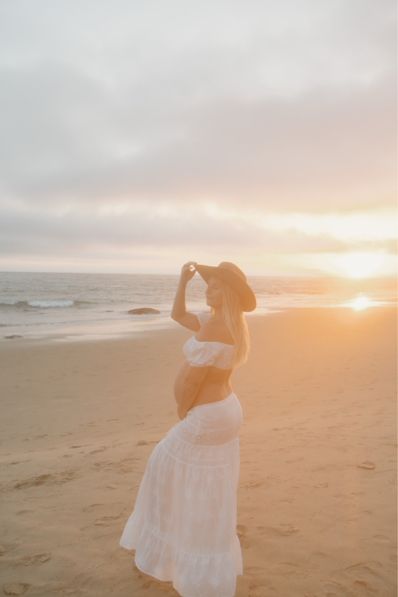 Coastal cowgirl maternity photos 🤠


#LTKBump #LTKFindsUnder50