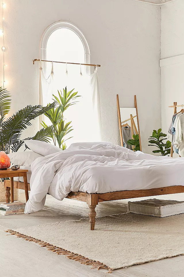 Boho King Natural Wood Bed | Urban Outfitters (EU)