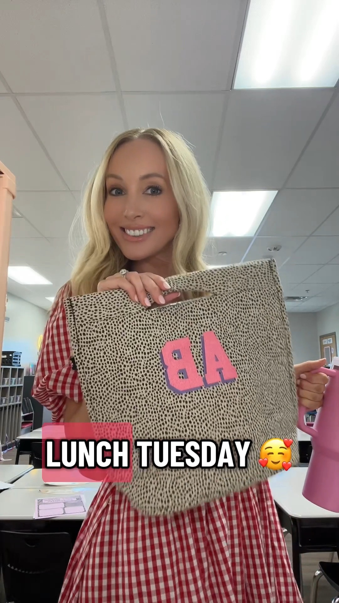 Tuesday Teacher Lunch! #teacherootd #mididress #stanley 