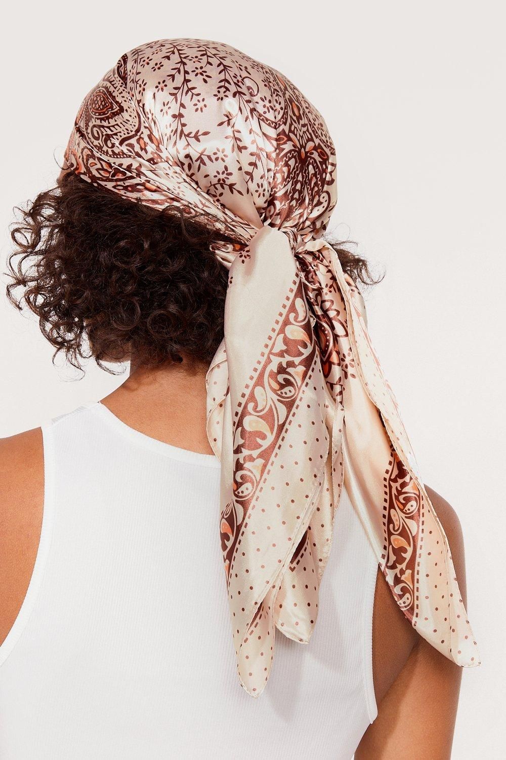 Foulard de tête en satin à imprimé cachemire | NastyGal (FR)