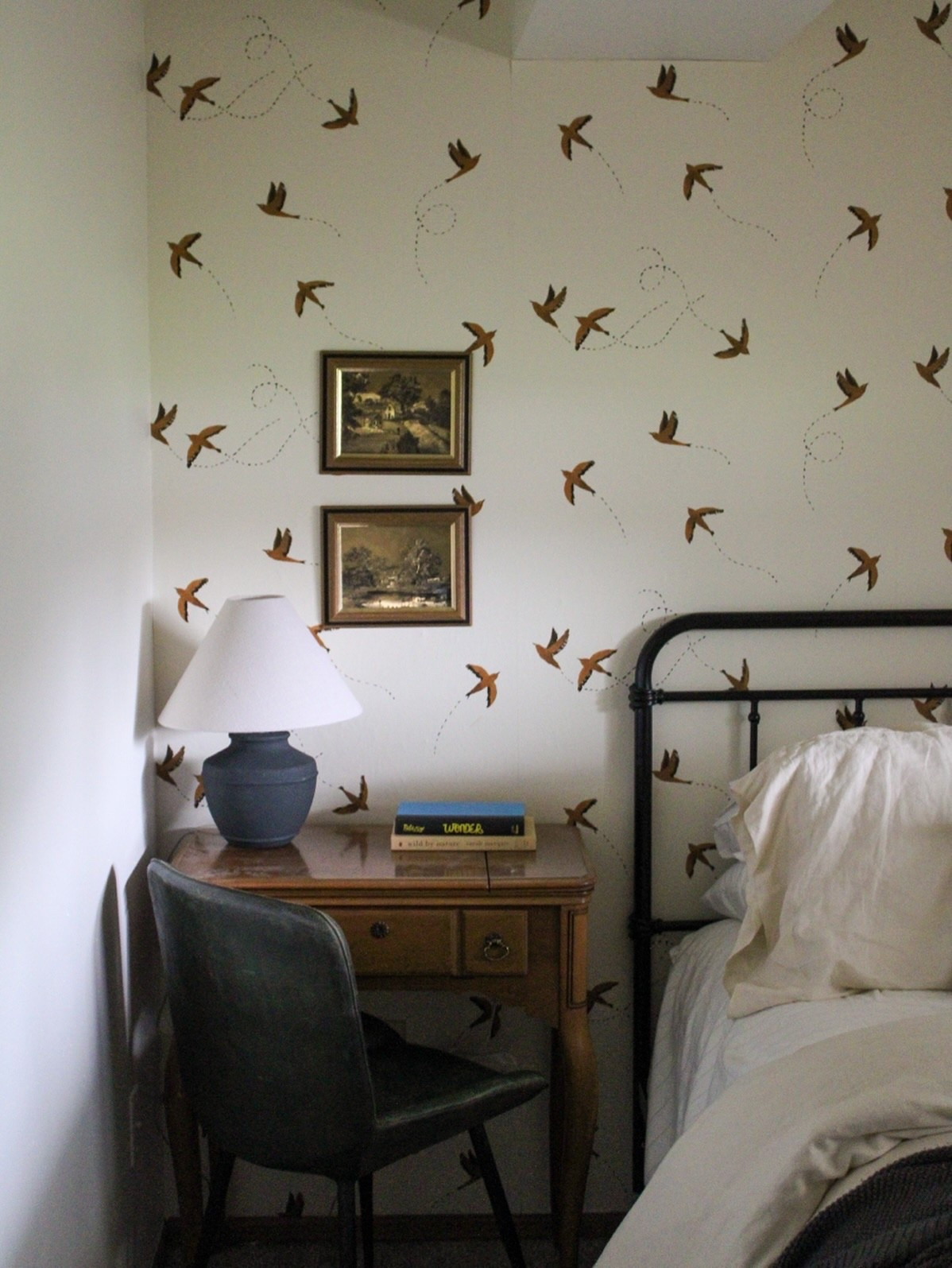 Simple little guest bedroom 🫶🏼 
 
Been wanting to add some more pattern in here but I haven’t figured out how to do that yet so for now, I’ll enjoy the coziness and simplicity!