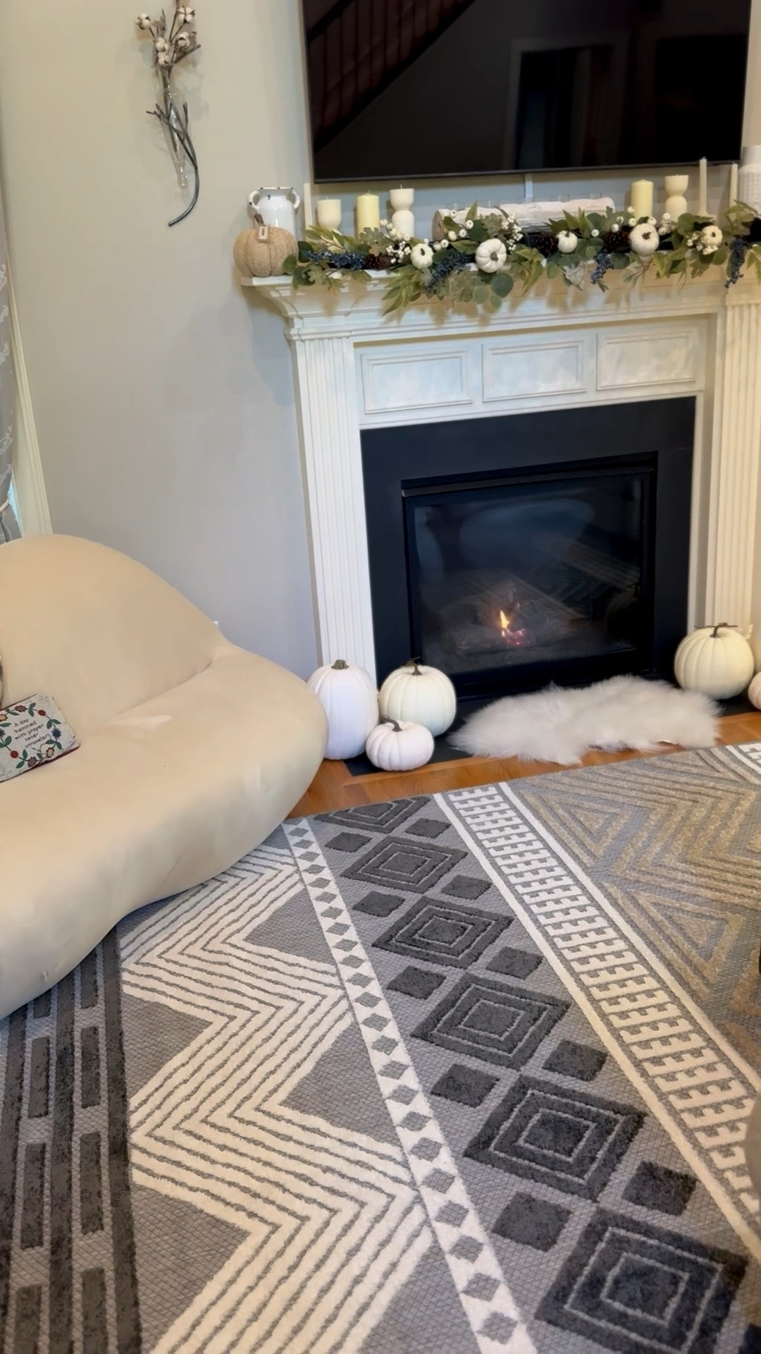 Living room refreshing ✨



#LTKFamily #LTKHome #LTKSeasonal