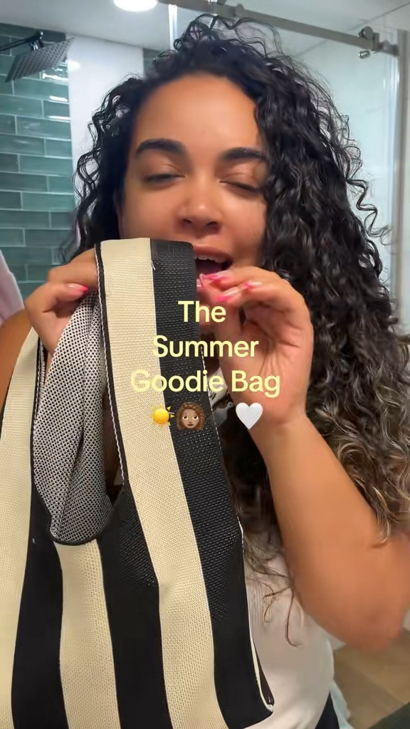 The summer goodie bag but for your hair 🤭 #odelebeauty

#LTKBeauty #LTKselfcare #LTKgrwm