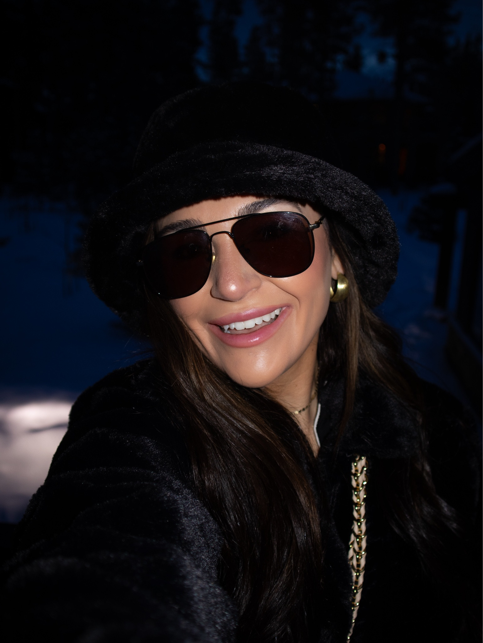 Who doesn’t love a good fur bucket hat?🤩 Got these in Vail, but have compared them to the Amazon steal & they are nearly identical  

#LTKfindsunder50 #LTKfindsunder100 #LTKSeasonal