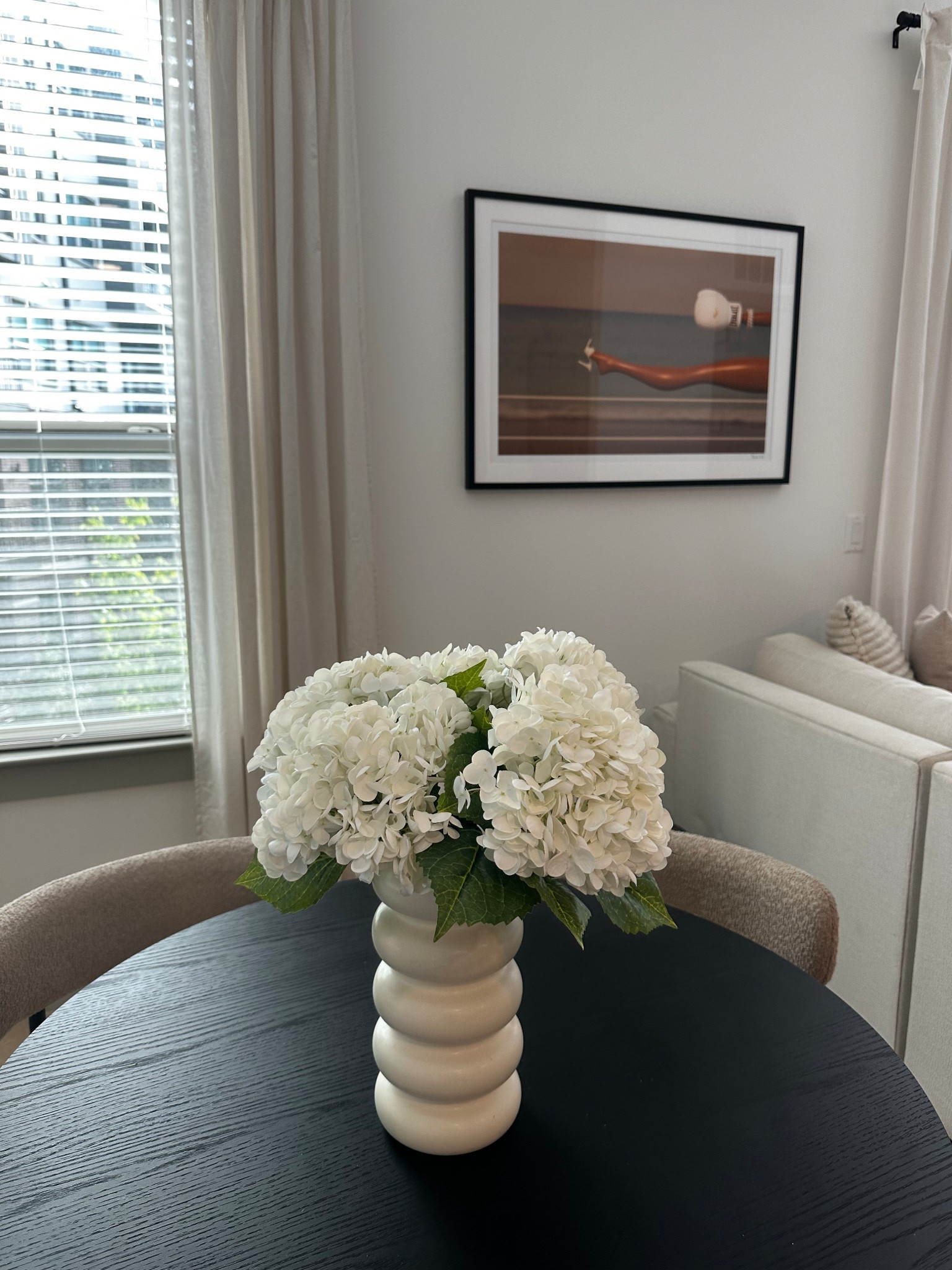 These Amazon faux hydrangeas blow my mind! Perfect touch for kitchen decor 💐



#LTKHome