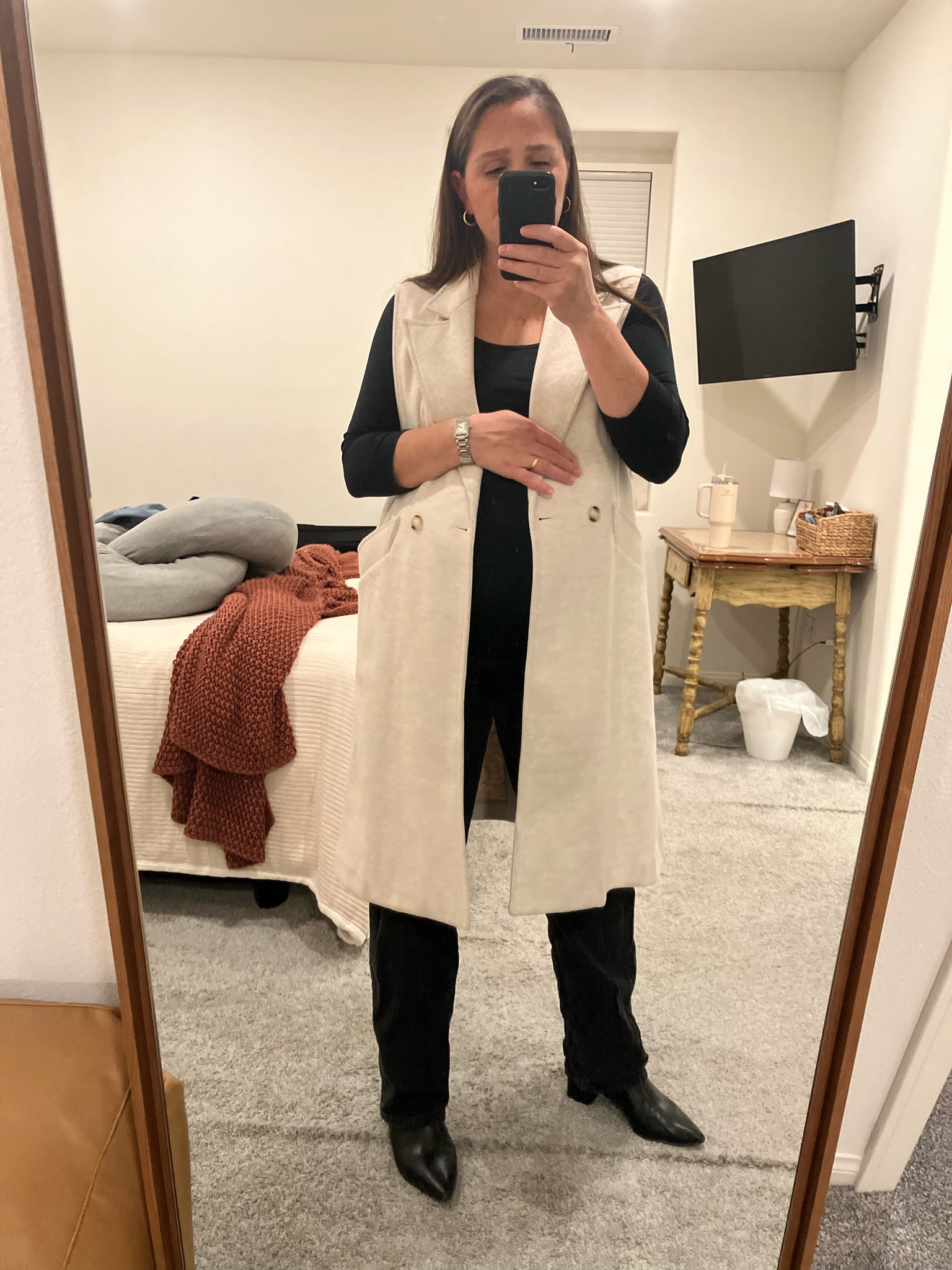 Maternity date night outfit
Vest is from Carly Jean Los Angeles but out of stock, linked similar vest 

#LTKBump #LTKSeasonal #LTKMidsize