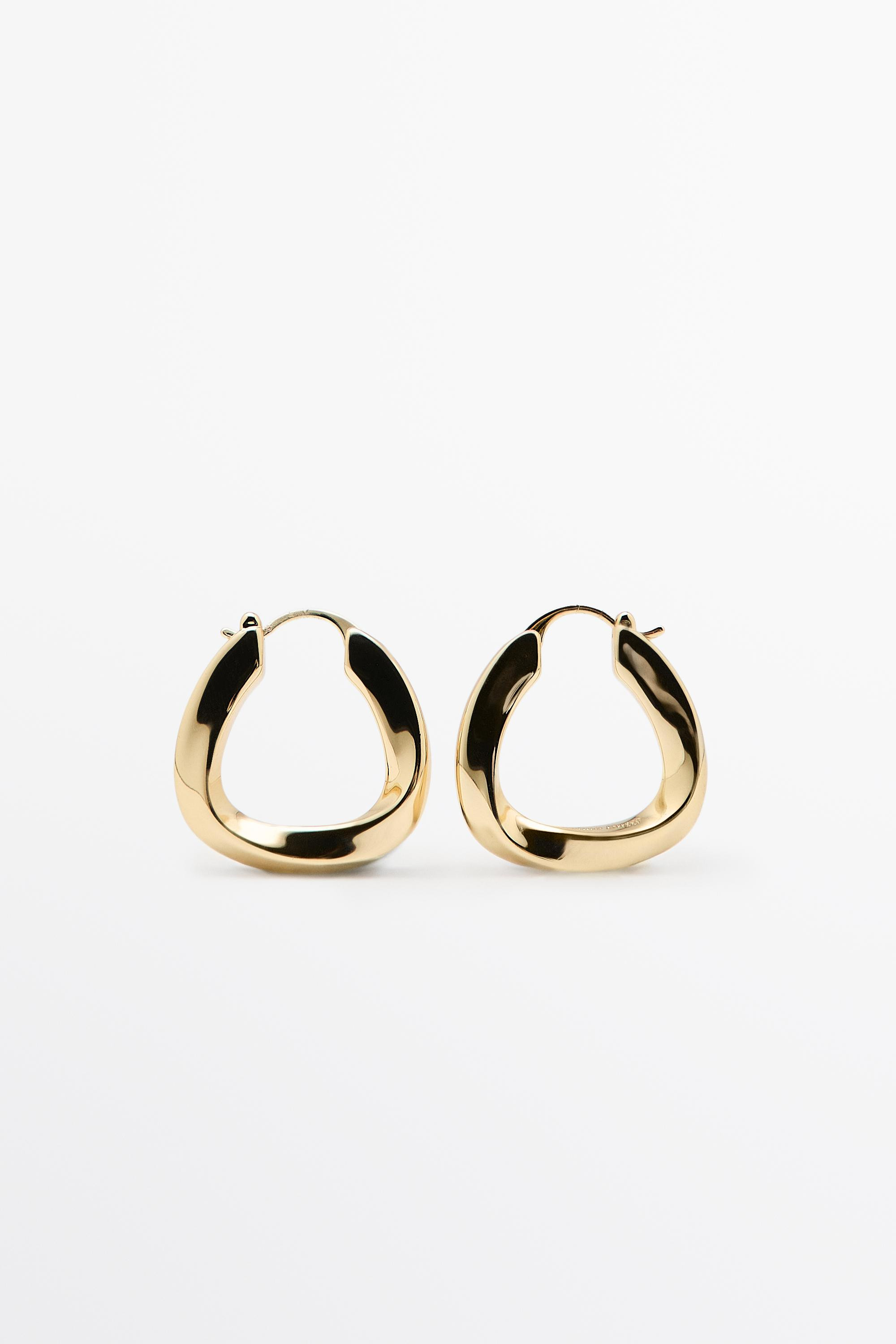 Triangular hoop earrings | Massimo Dutti US
