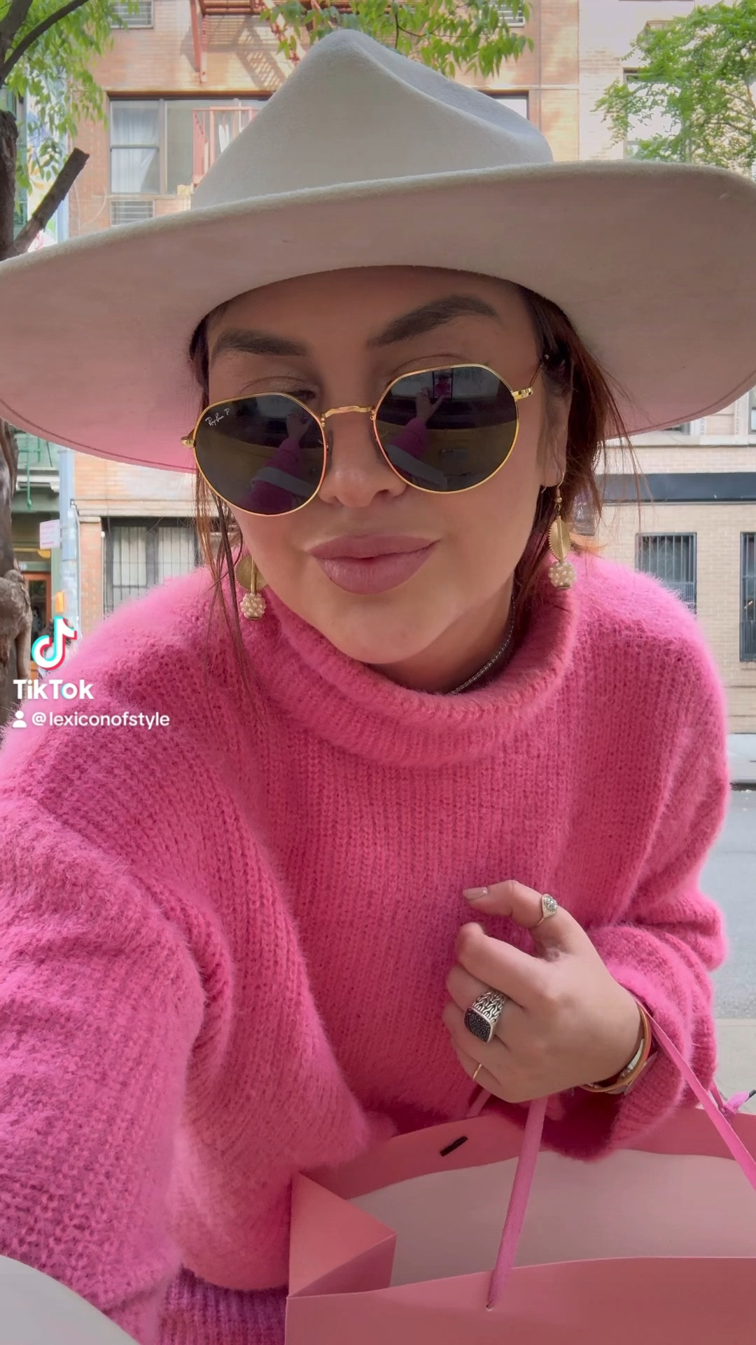 Opposites attract 🎀🖤🫶🏼

#LTKShoeCrush #LTKMidsize #LTKFindsUnder100