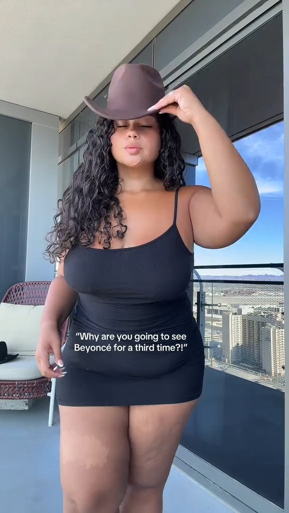   

 #LTKSeasonal #LTKStyleTip #LTKPlusSize