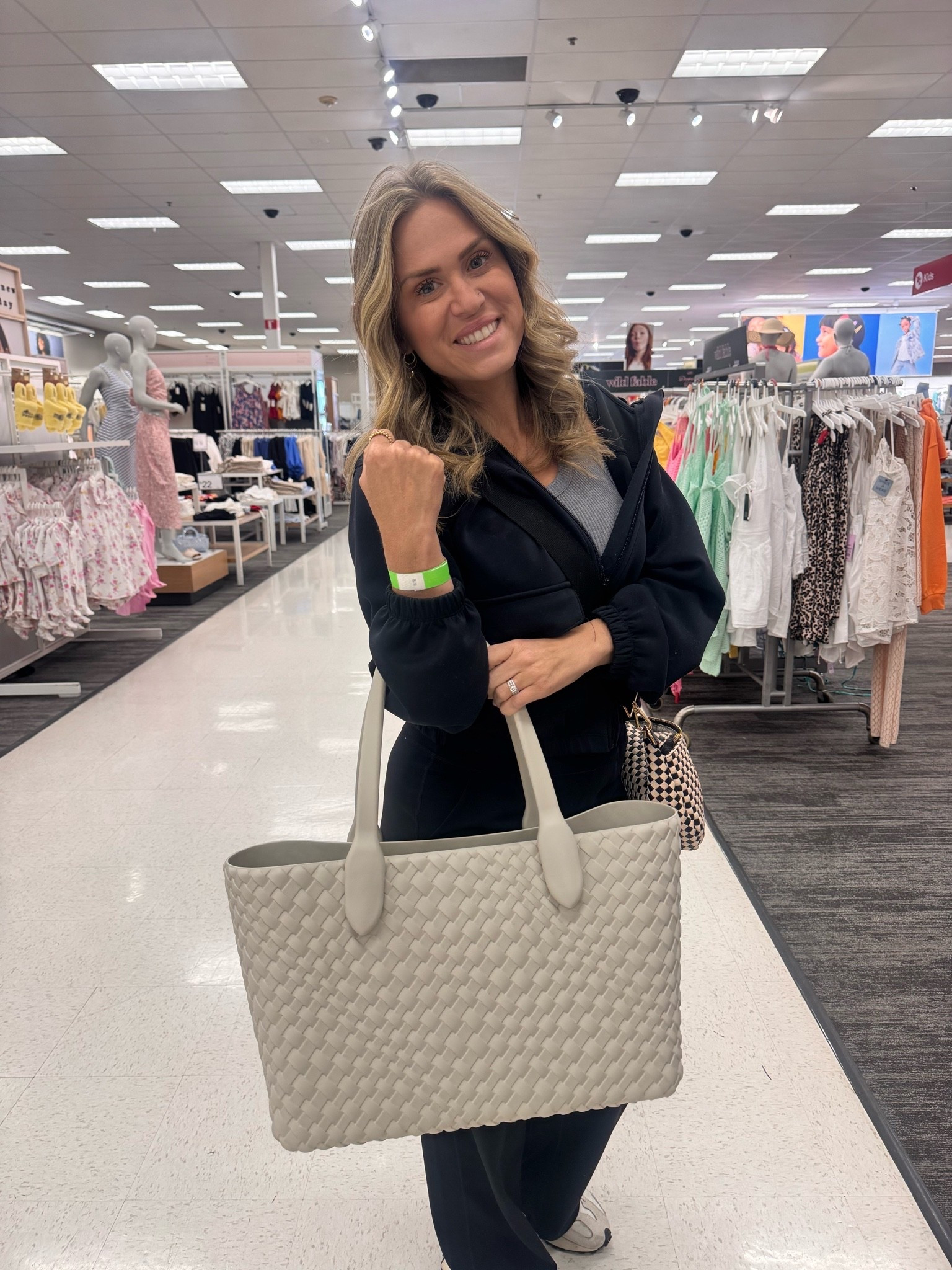 Mom life, sports life, everyday life… this bag handles all of it.
@Target

#LTKActive #LTKmomlife #LTKSeasonal