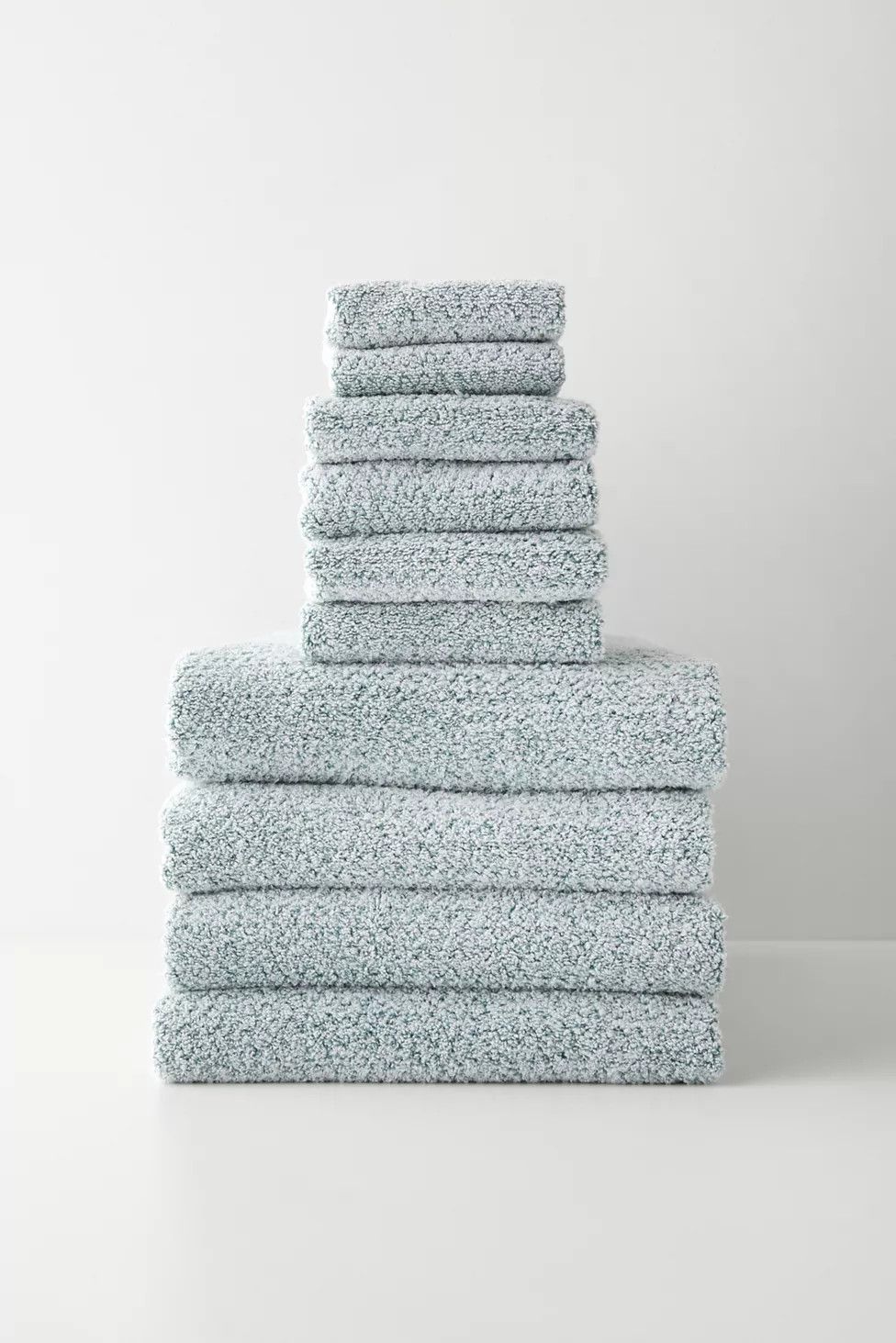 Everplush 10-Piece Diamond Jacquard Bath Towel Set | Urban Outfitters (US and RoW)