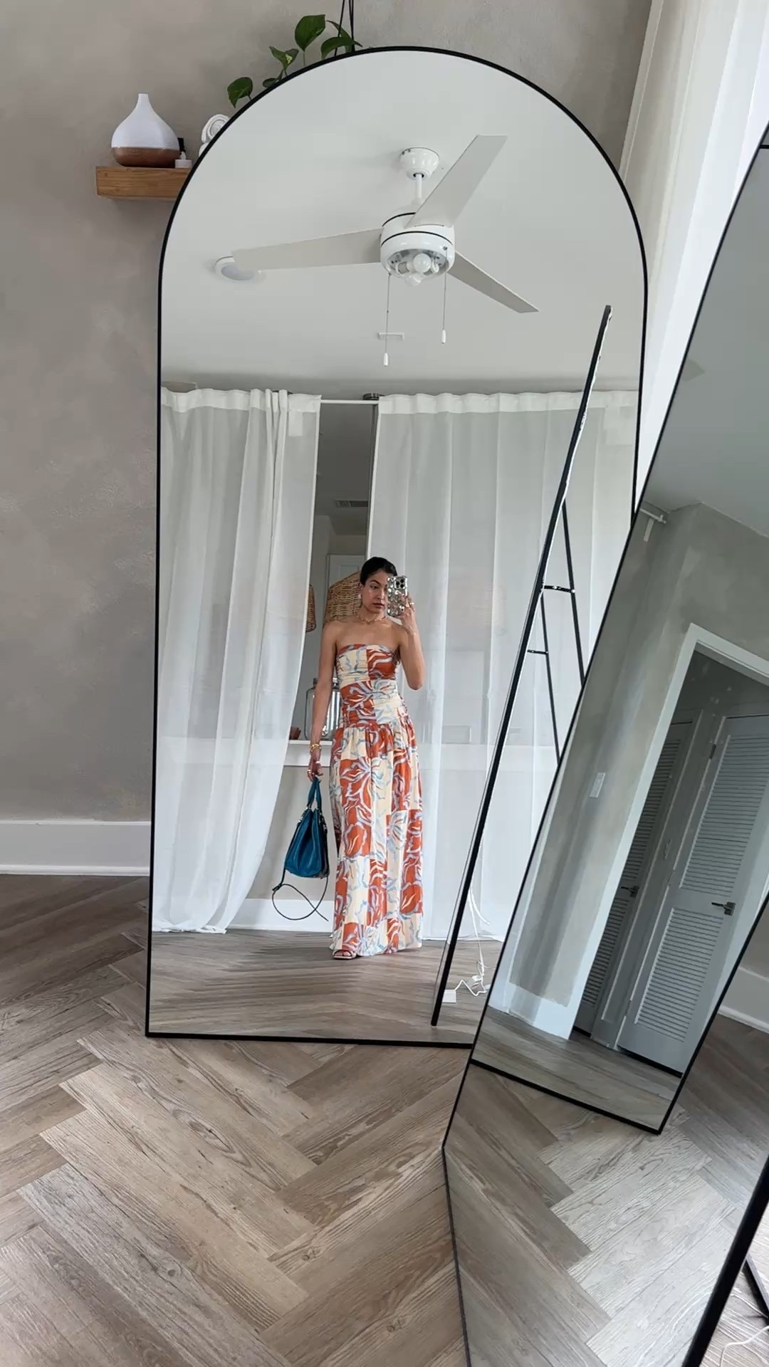 The most asked about dress I’ve worn recently & SELLING QUICKLY

-Dress: Peppermayo
-Wearing: Size US 0



#LTKSaleAlert #LTKPetite #LTKSummerEdit