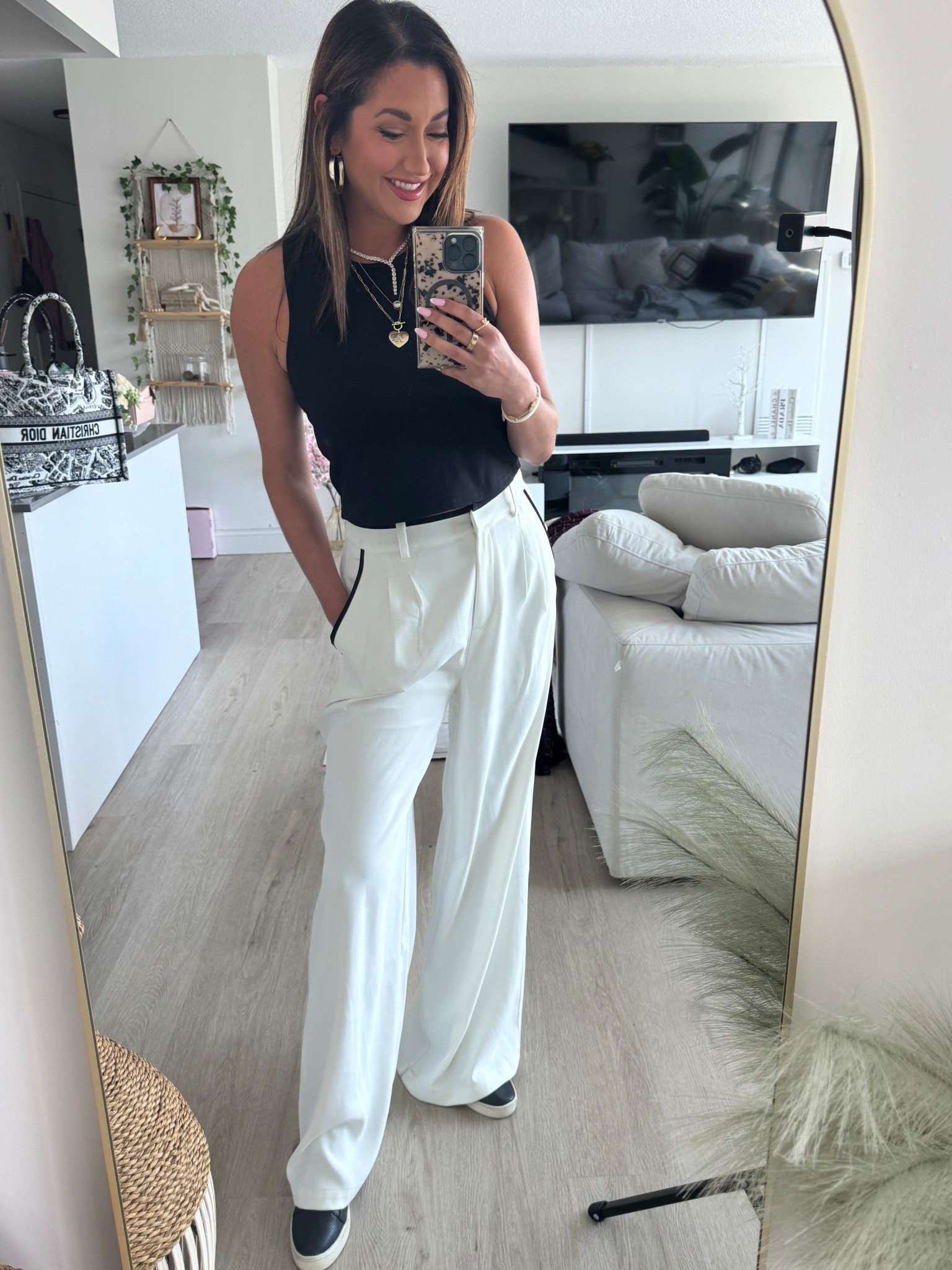 I’m wearing a size M in the pants and a S in the top 

#LTKStyleTip #LTKFindsUnder100 #LTKWorkwear