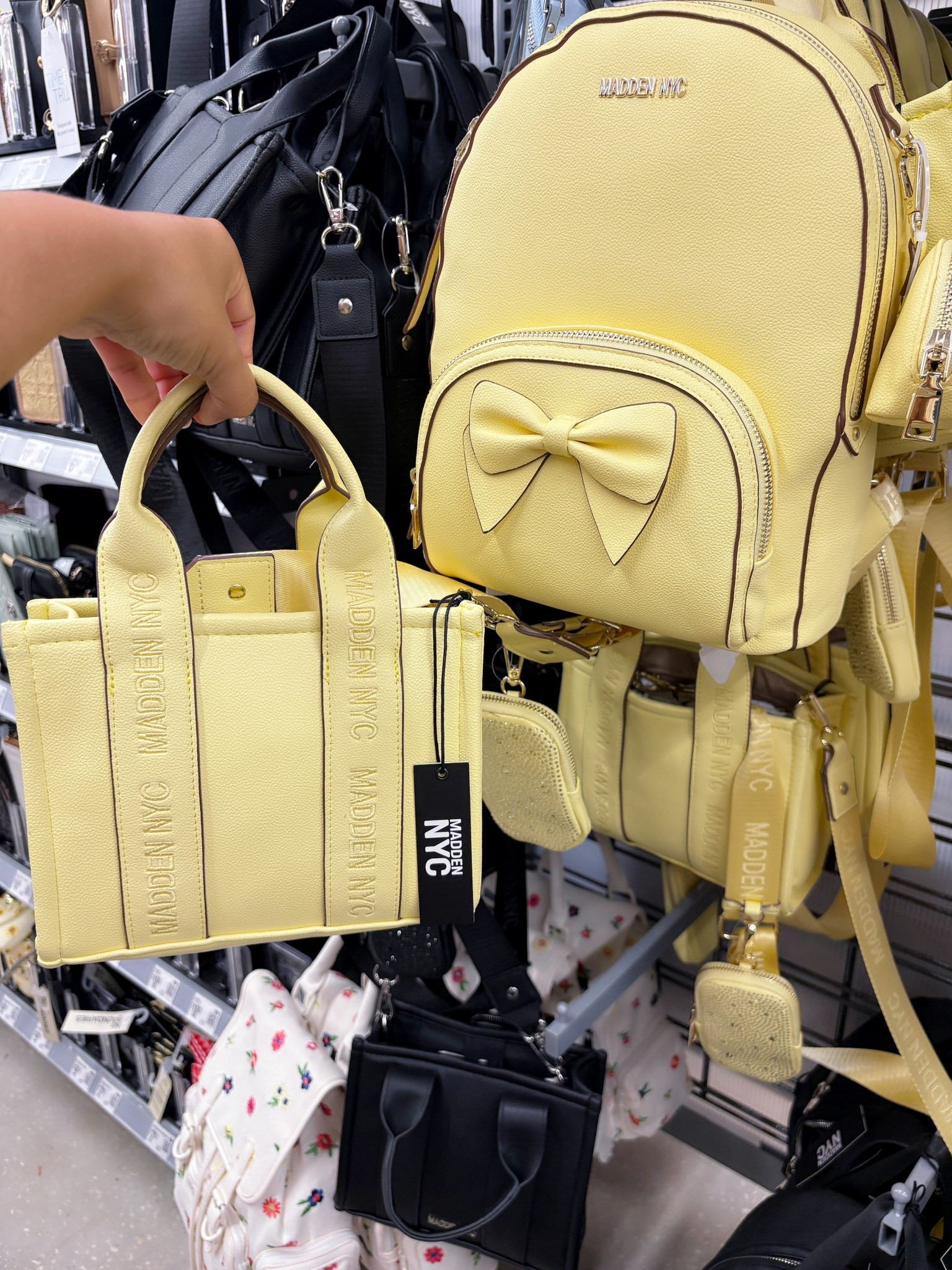 💛✨  Both currently in Stock! Also comes in black. 

#walmart #walmartfinds #walmarthaul 