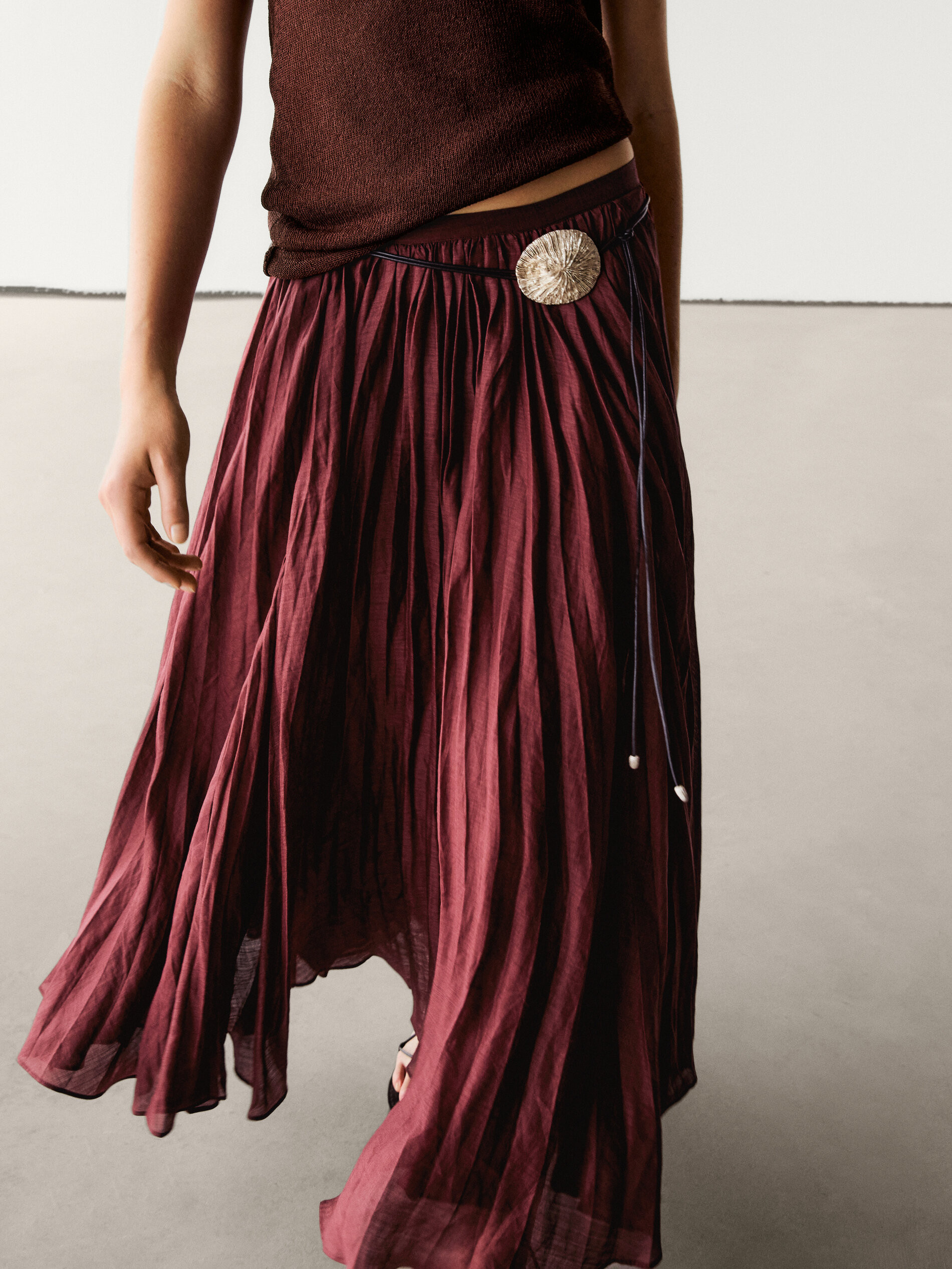 Pleated ramie midi skirt | Massimo Dutti US
