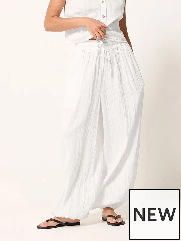PixieGirl Petite Stripe Balloon Trousers - White | Very (UK)
