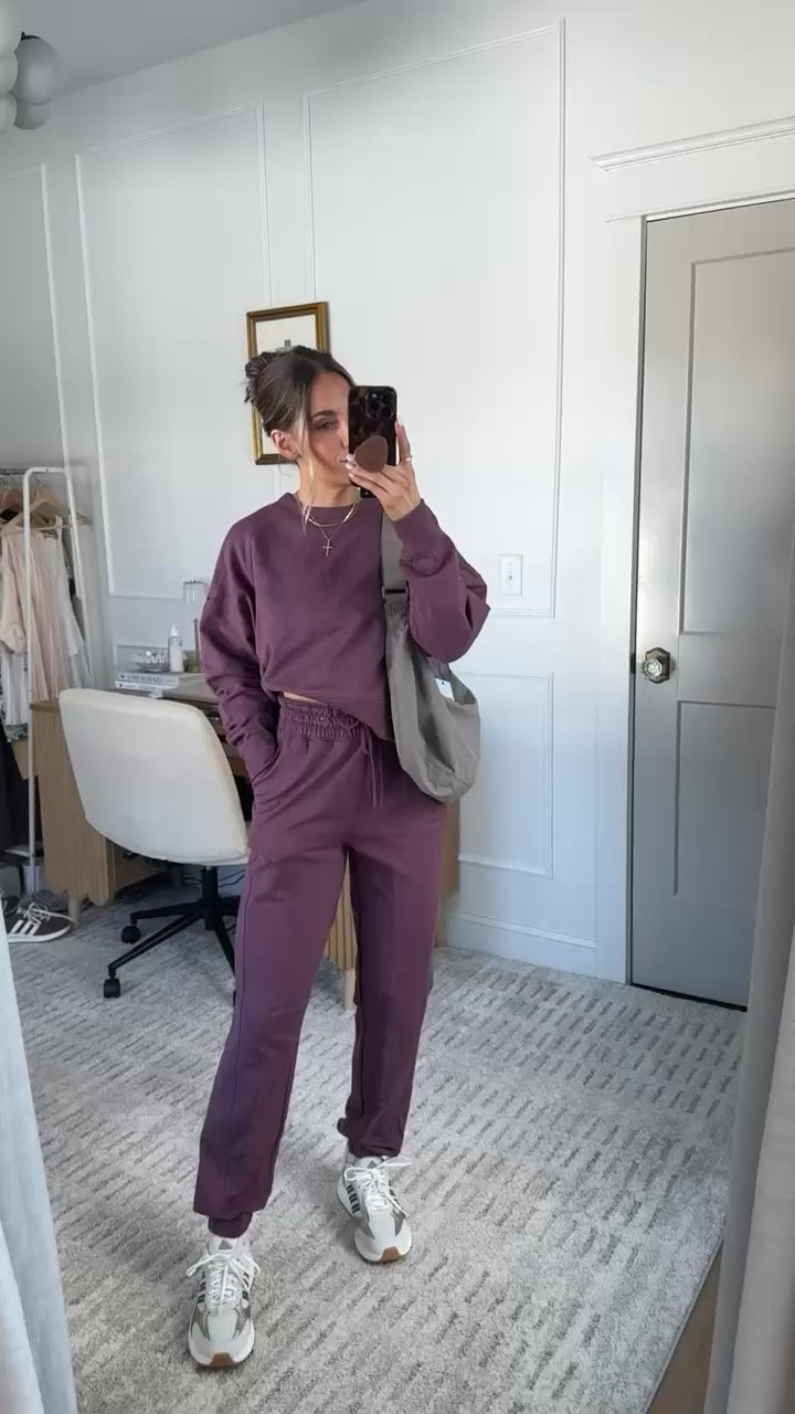 Pants come in a variety of lengths - Short, average or long! Love the material of this set - cozy and doesn't irritate the skin!

Wearing the average here & I am 5'4 

 

#LTKWatchNow #LTKActive #LTKStyleTip