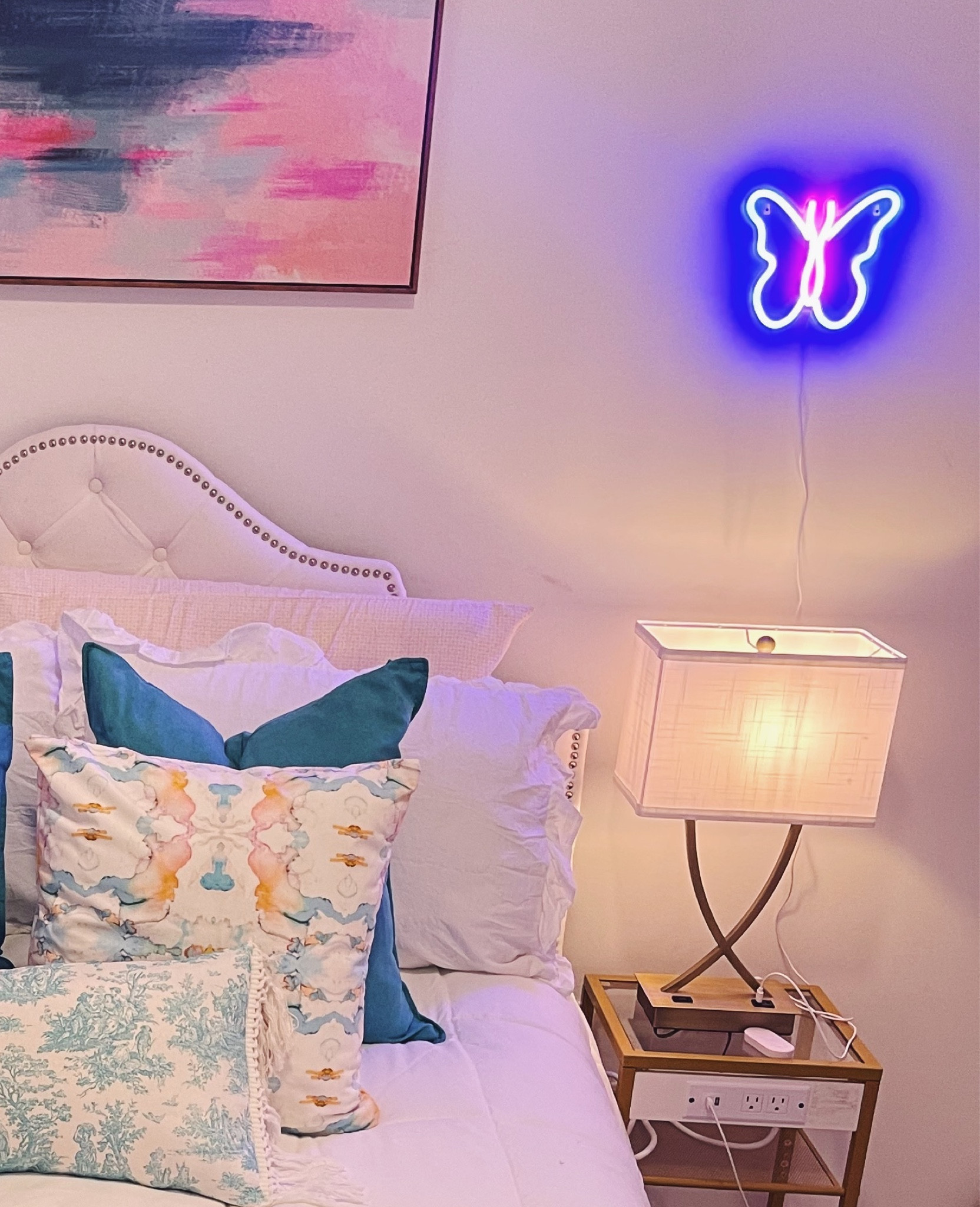BUTTERFLY 🦋 Neon light 🩷

#LTKhome