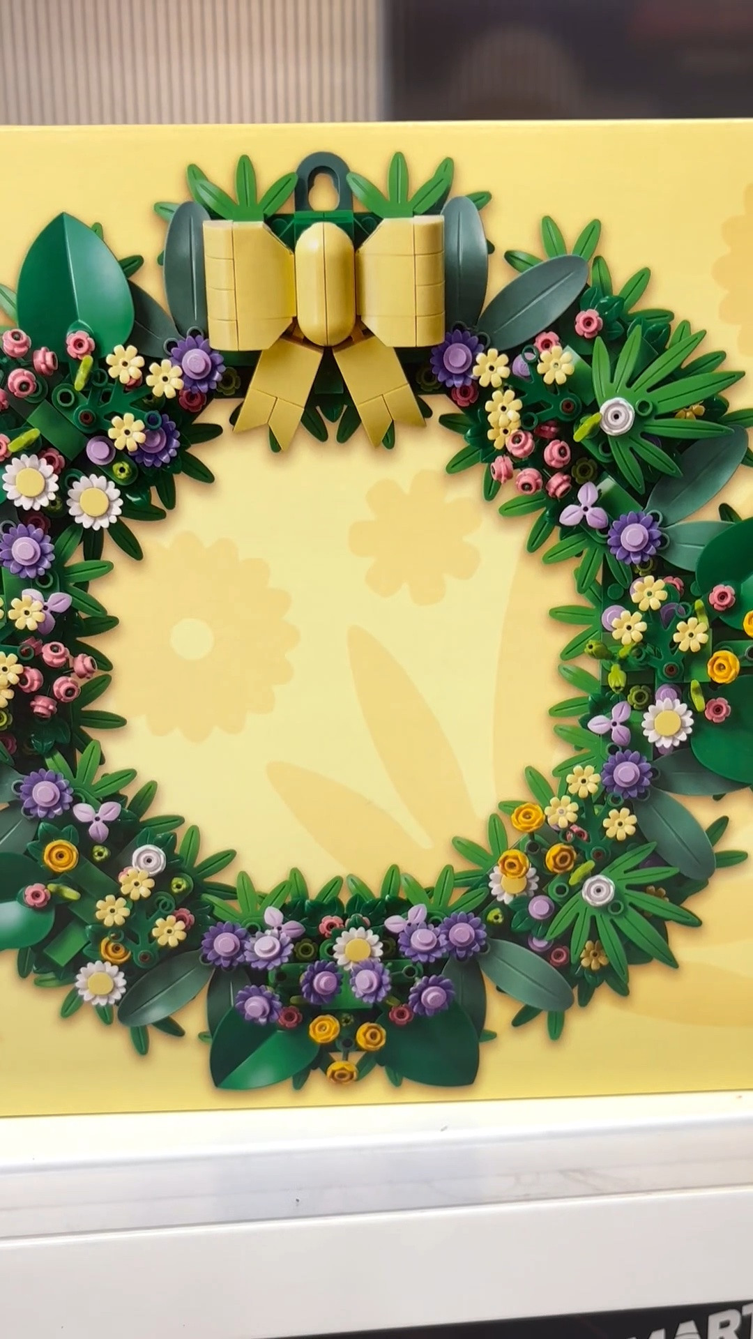 I love Legos! This spring wreath is gorgeous!