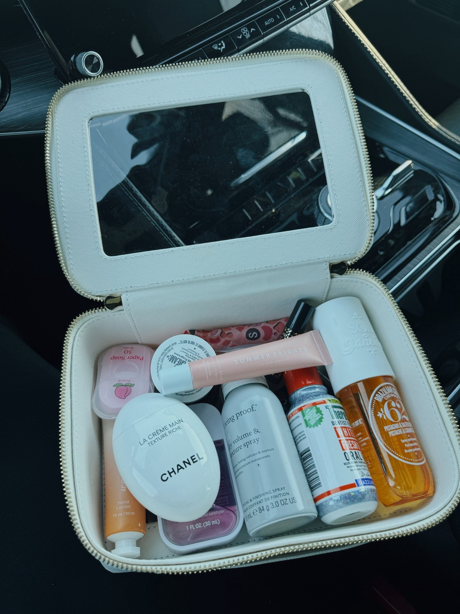What I actually keep in my bag 🚗✨
Everyday essentials I use on repeat — practical, compact, and easy to grab when you’re on the go.

Everything linked here 🤍


#LTKBeauty #LTKdayinmylife #LTKmomlife