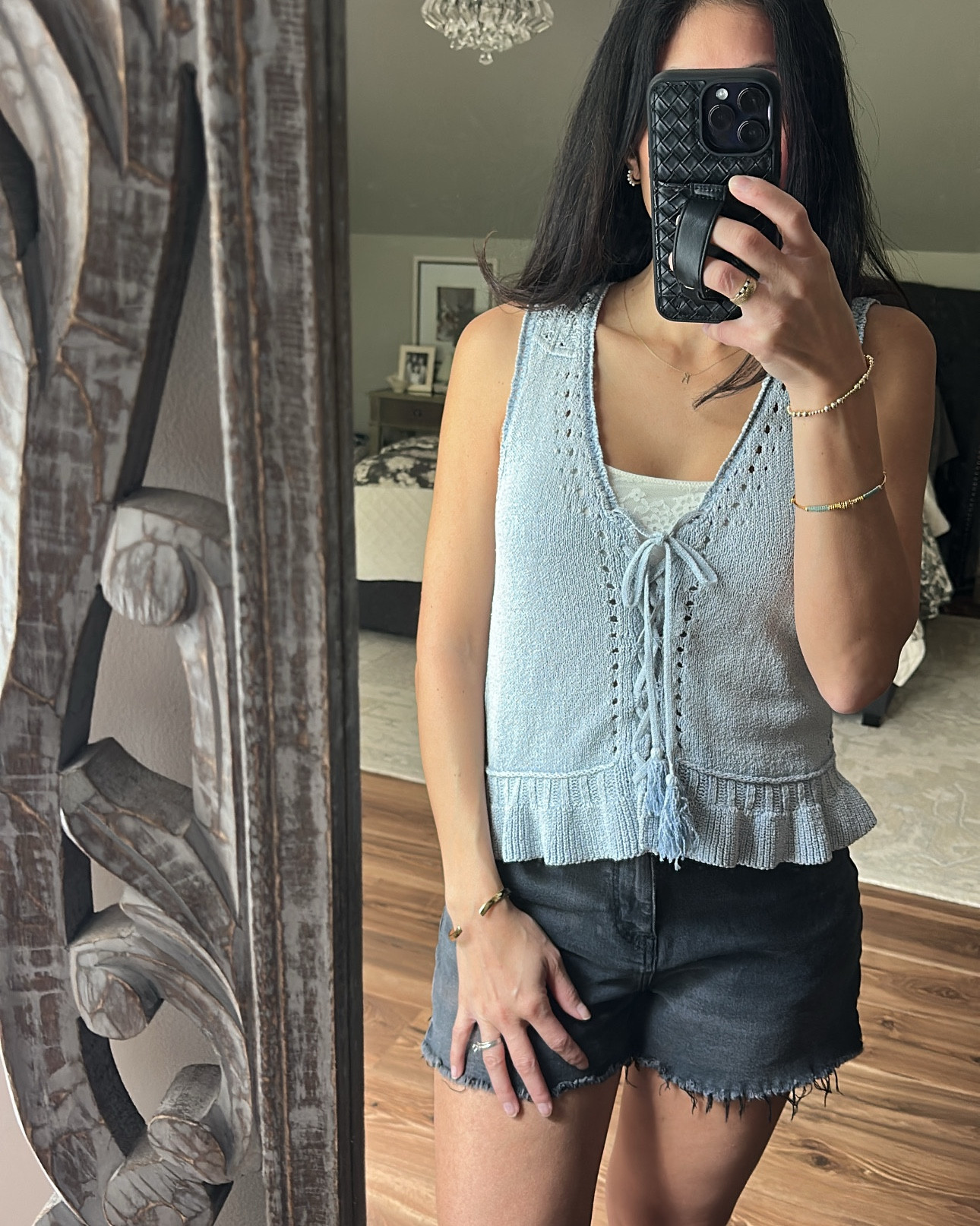 Ruffle hem sweater tank, size small
Lace bra top cami, size small
Stretch shorts, size 4


#LTKxAerie #LTKootd #LTKTravel