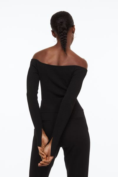 Off-the-shoulder rib-knit top | H&M (UK, MY, IN, SG, PH, TW, HK)