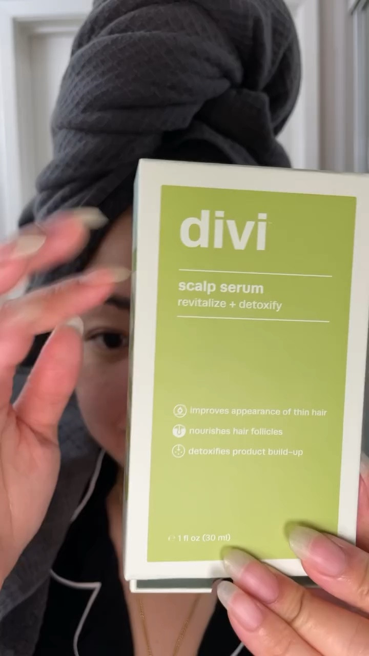 Hair looking thin? Try @diviofficial 

💚 Their Scalp Serum is a total game changer in for your scalp! Not only does it help with the appearance of thin hair, he nourishes your scalp and detoxifies product buildup! It does give a slight tingle but it feels so refreshing! ✨ 
.
.
Gifted/PR
.
#Divi #ScalpHealth #ThinningHair #VolumizeHair #ScalpSerum