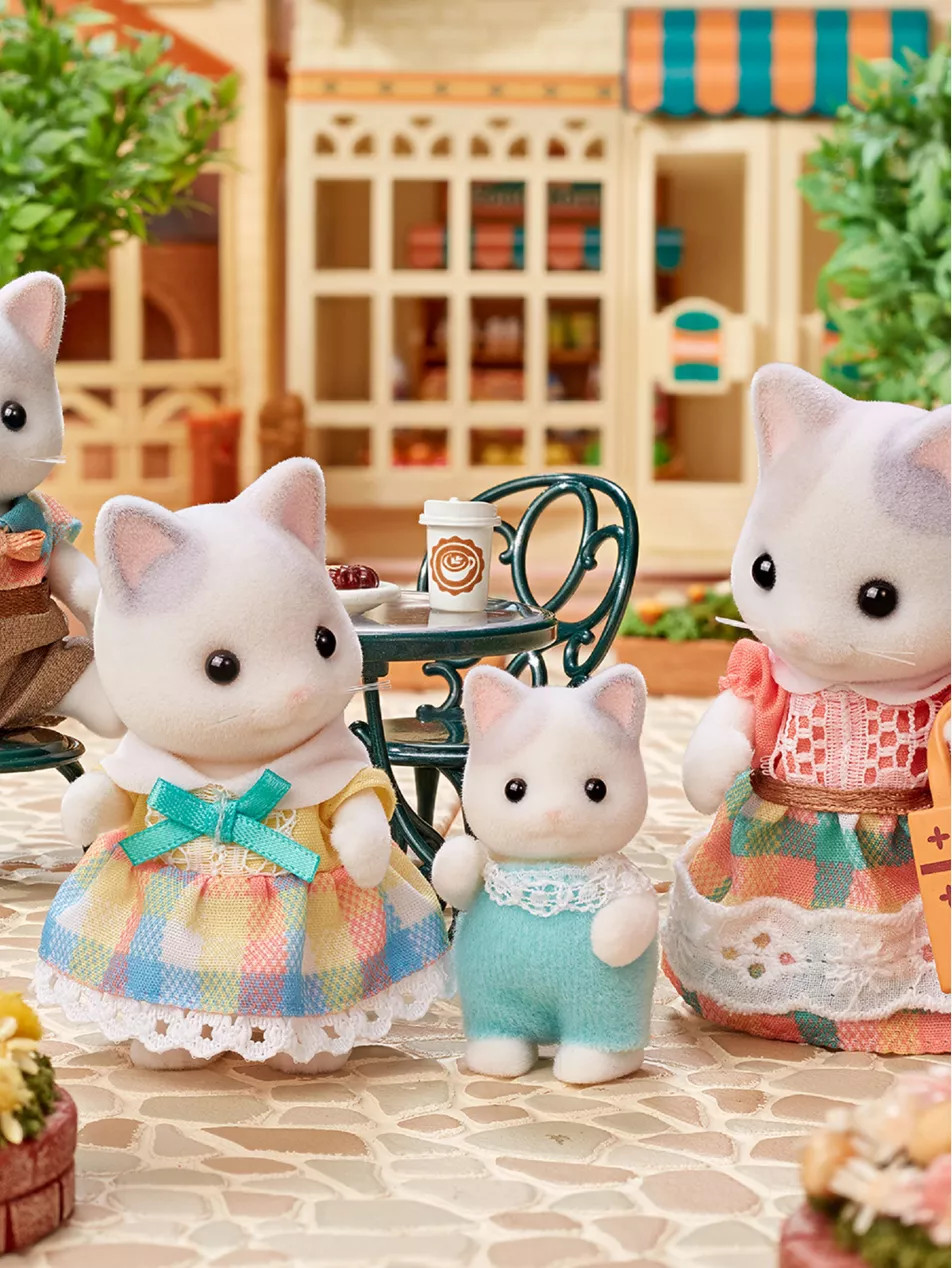 Latte Cat Family playset | Selfridges