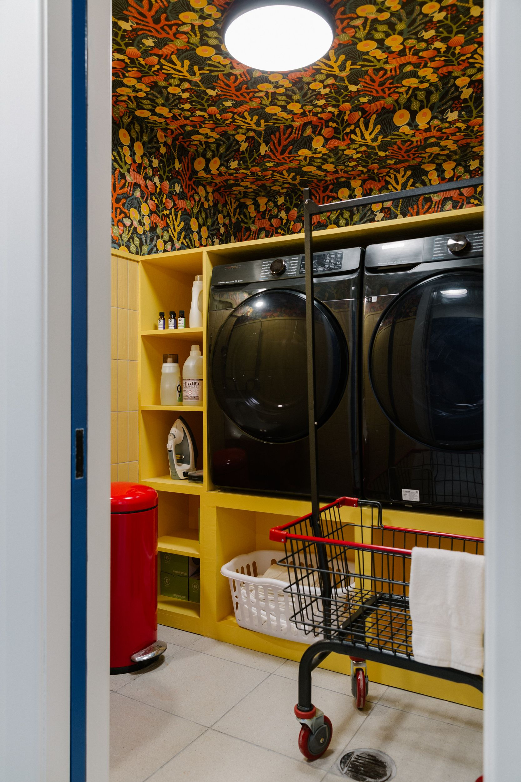 Obsessed with this laundry room wallpaper... 

 #LTKHome