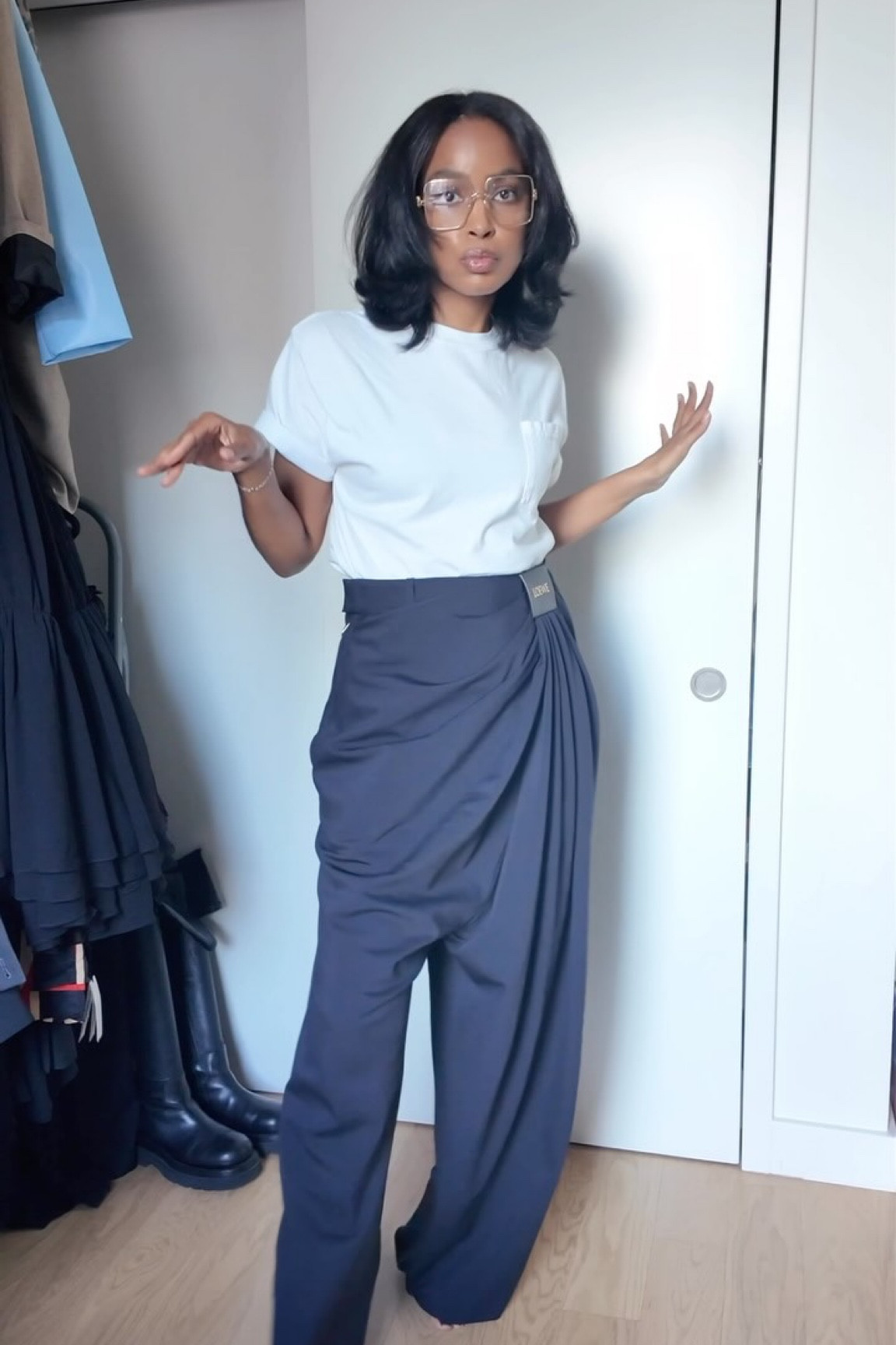 Wardrobe Staples - Elevated 

@loewe pants 
@hanes tee 
@newbottega handbag 
@vans slip ons
@driesvannoten mules 
Old @loewe frames