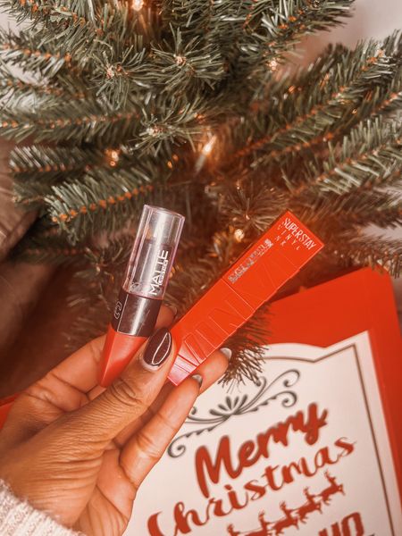 My red lip combo this holiday season 💋💄

lipstick, red holiday lip, holiday style, red lipstick, bold lip, holiday makeup

#LTKHoliday #LTKbeauty #LTKSeasonal
