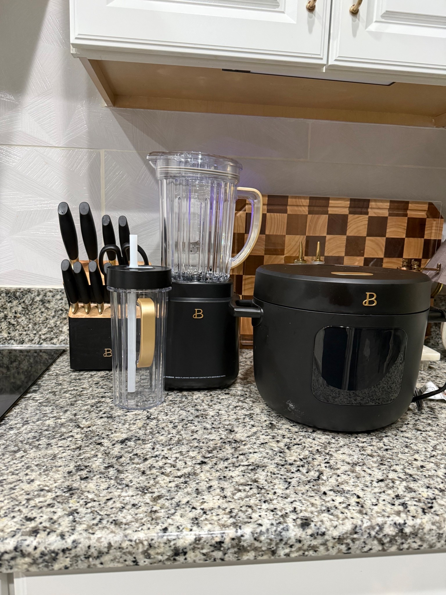When I tell you o almost have everything from the beautiful by drew line I’m not kidding! 10/10 worth every pennny and she’s so gorgeous! 

#kitchen #kitchenappliance #kitchendecor #blackandgold #walmart #walmartfinds #beauitfulbydrew! 

#LTKHome #LTKdayinmylife #LTKfoodie