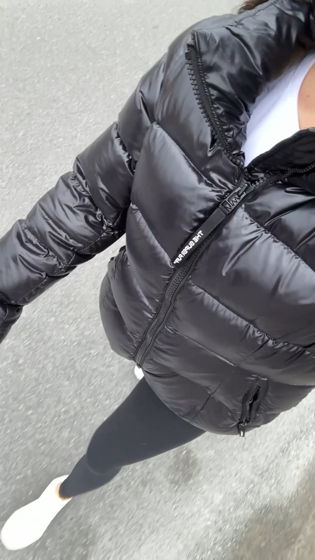 It’s that time of year where I’m whipping out my super puff on morning walks again!! I love this thing so much, it keeps me so warm and I love the high gloss version. Paired with my extra soft, go-to black leggings.

#LTKStyleTip #LTKSaleAlert #LTKSeasonal