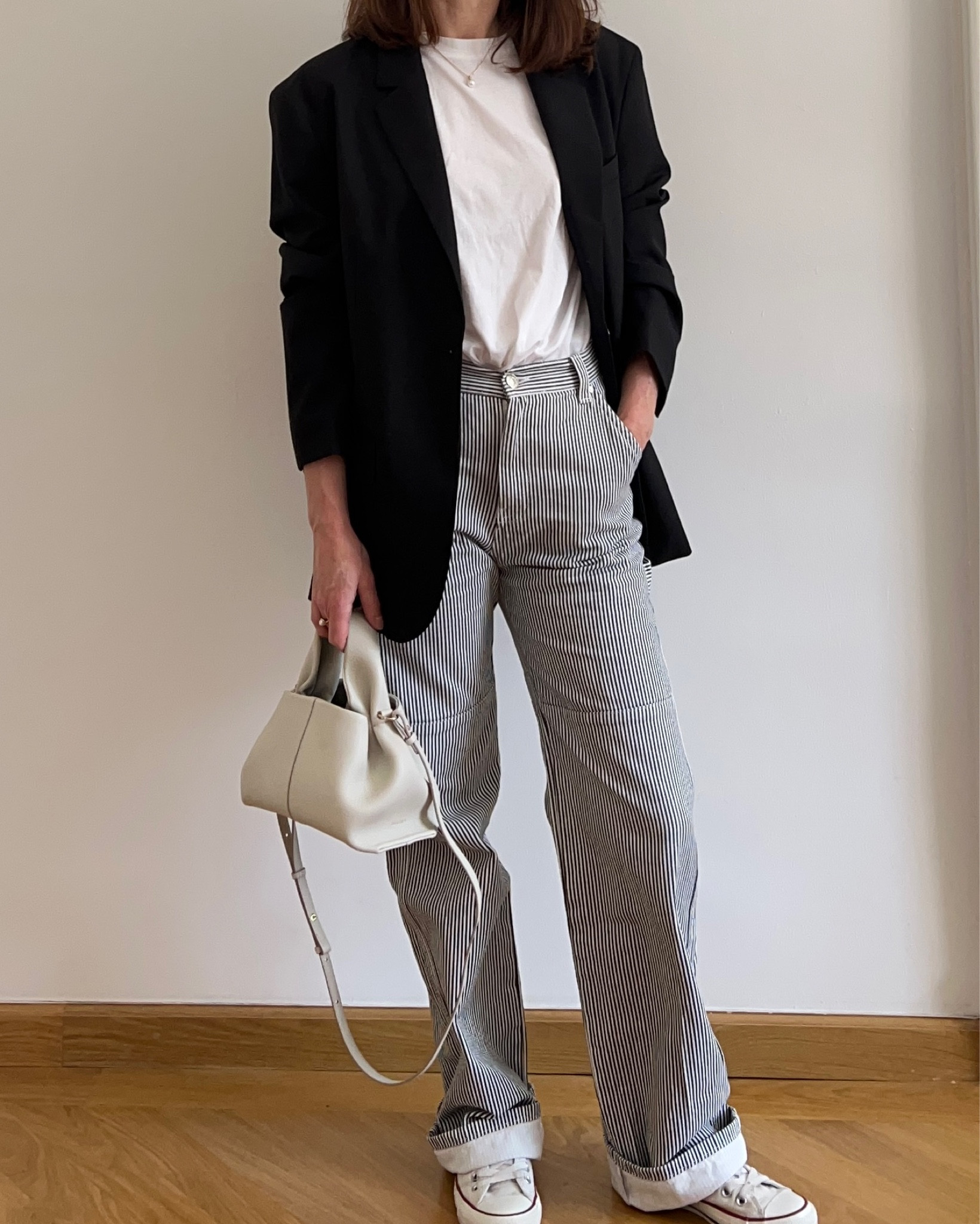 Casual chic outfit for the running errands

Black blazer, blazer style, wool blazer, white t-shirt, basic t-shirt, striped cargo pants, striped trousers, sneakers, white sneakers, white crossbody bag, Polene bag, white leather bag, small bag, casual outfit, minimal outfit, capsule wardrobe, summer capsule wardrobe, spring wardrobe, Arket, Mango, H&M, adidas, blazer outfit

#LTKeurope #LTKSeasonal #LTKitbag