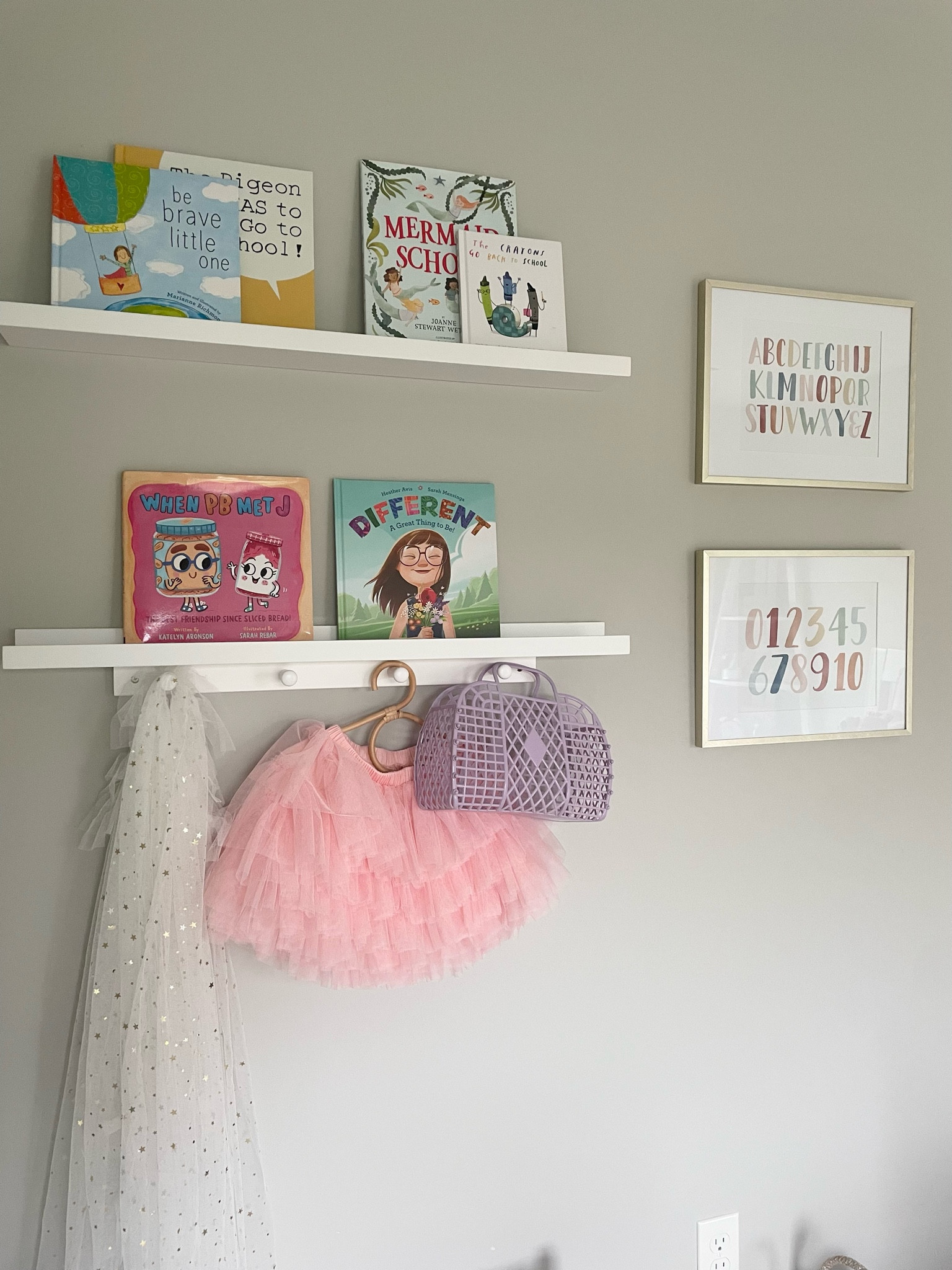 Kids school shelf 
Back to school shelf 
School books 