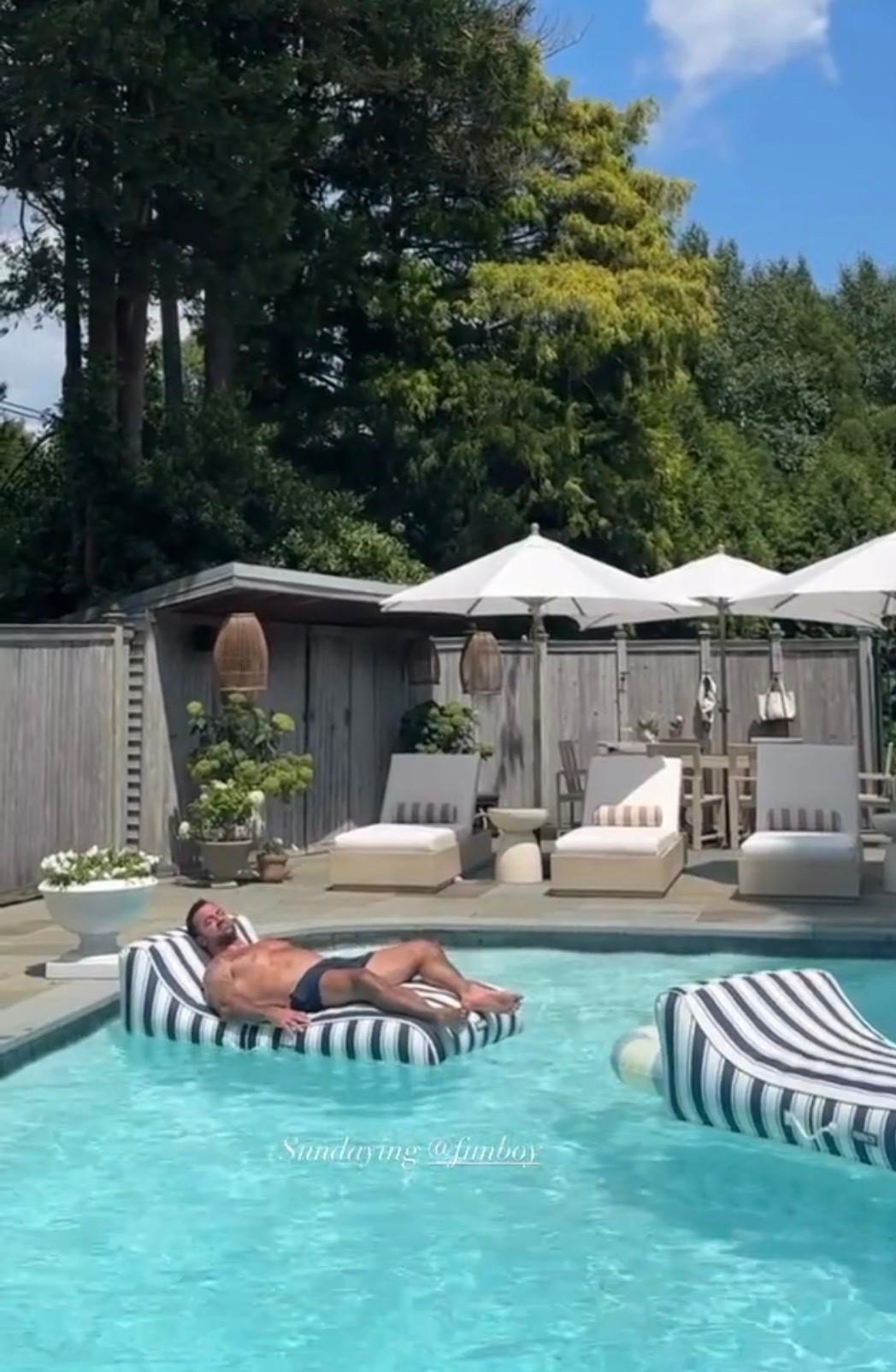Pool favorites

#LTKHome