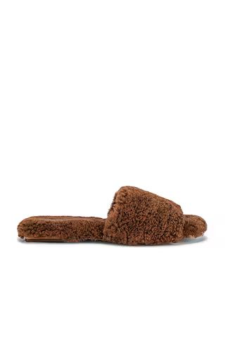 RAYE Shearling Sandal in Camel from Revolve.com | Revolve Clothing (Global)