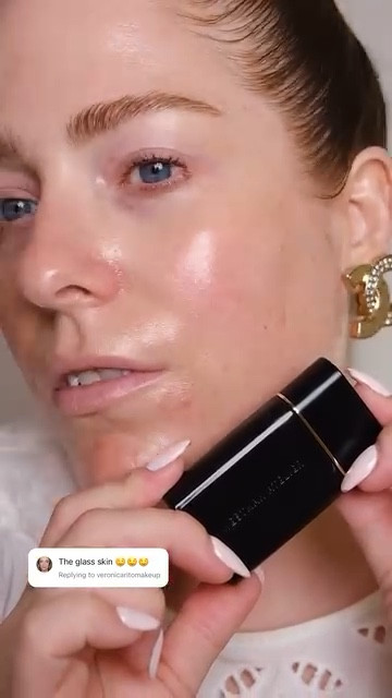 The glow is unreal ✨👌🏼

Using westmanatelier liquid super loaded all-over illuminator drops 

When I posted my blush as bronzer post, I kept getting questions about my skin base. I thought it was the CT glow stick but I actually didn’t use that one for that makeup look. The glow is all thanks to these drops that made my skin glow like crazy. If you have dry skin you will be obsessed! If you have oily skin, skip the moisturizer and just use 

#LTKbeauty