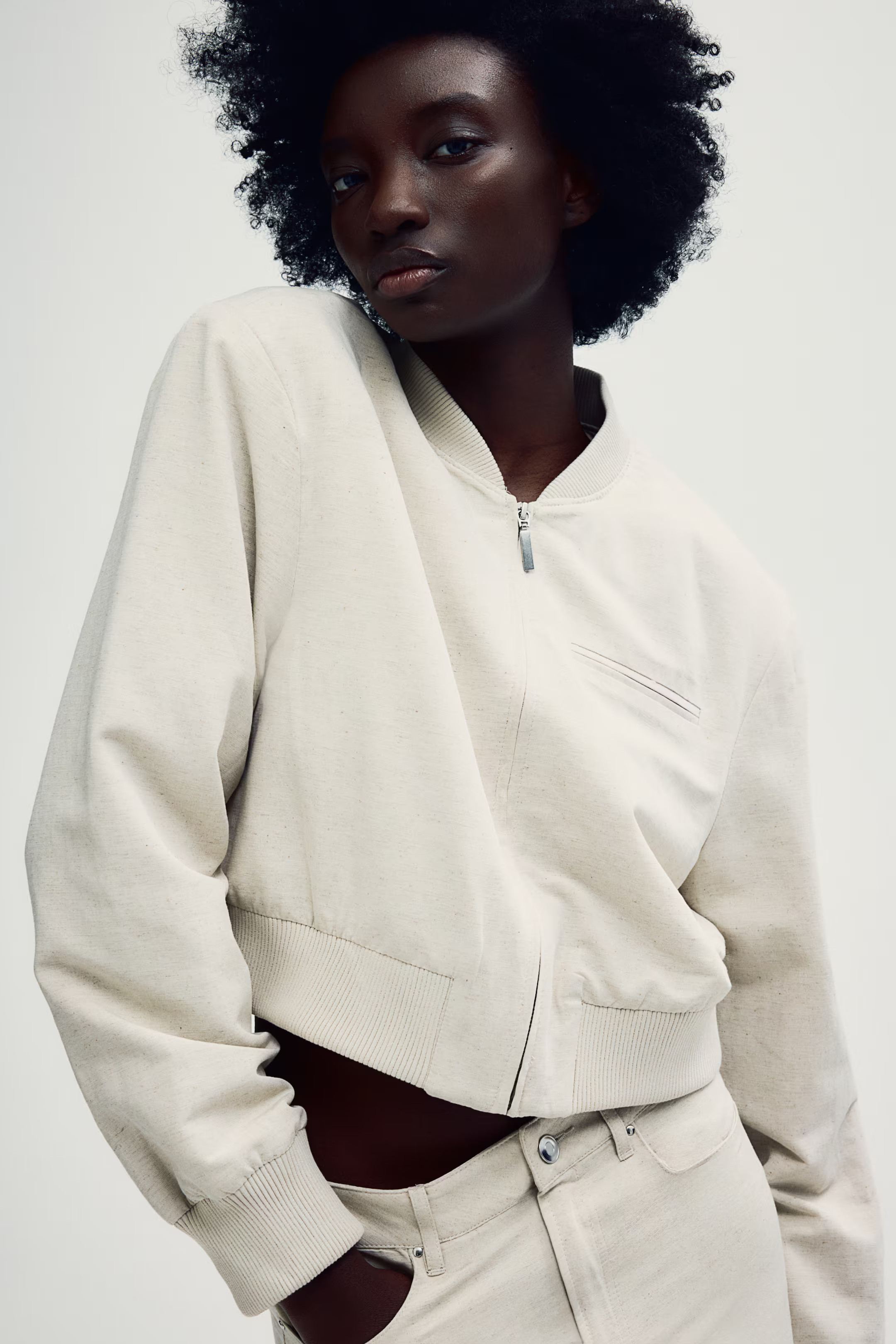 Cropped bomber jacket - Long sleeve - Cropped - Light beige - Ladies | H&M GB | H&M (UK, MY, IN, SG, PH, TW, HK)