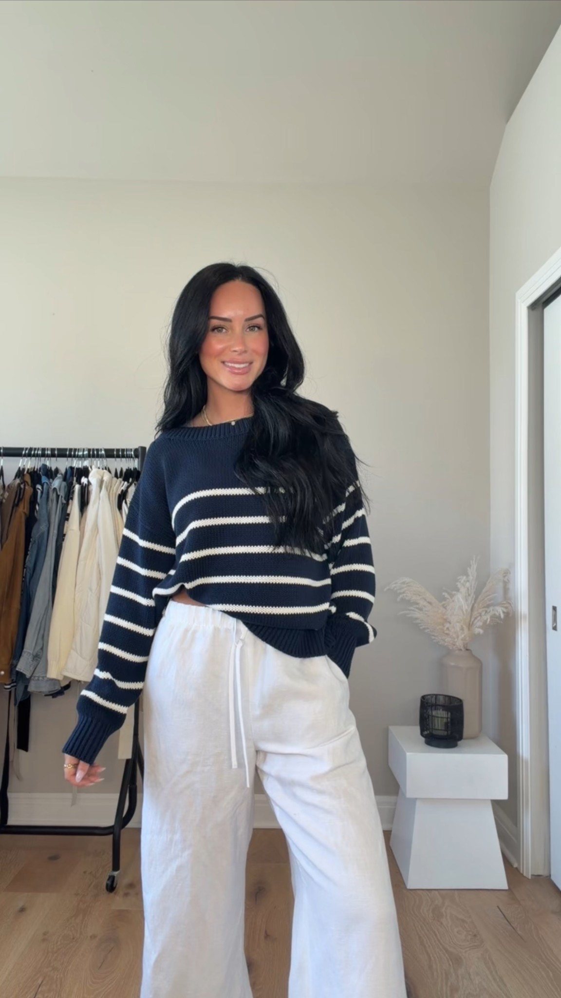 Spring Light Layers 💙🌻
@Aritzia  #aritziapartner

My sizing 5’7, 145lbs, 32dd
I’m wearing size small sweater, size medium pants 
