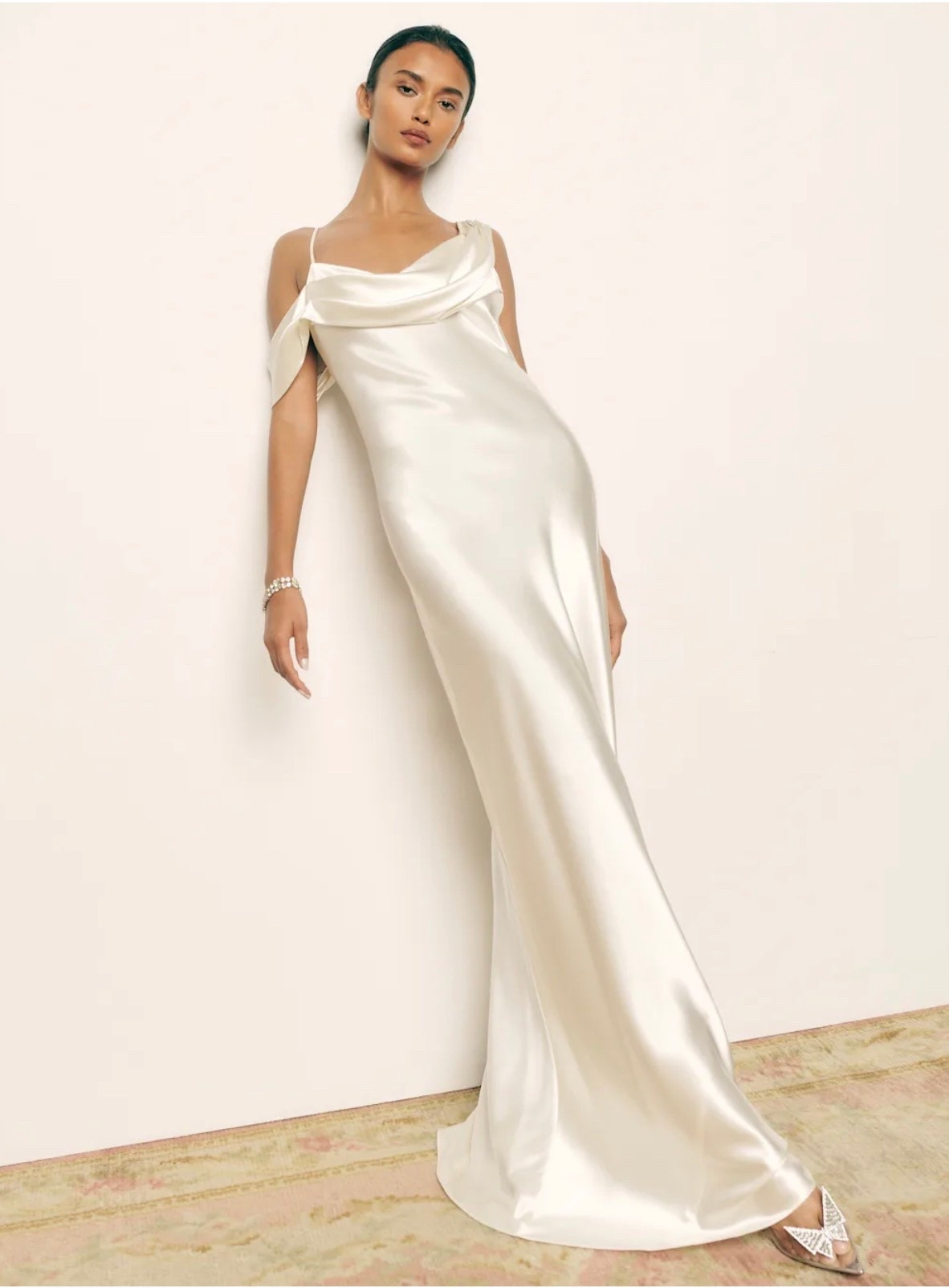 Ronda Silk Dress in Ivory from @Reformation 

#bridallooks
#bridalstyle
#bridalfashion
#bridetobe
#weddingstyle


#LTKWedding