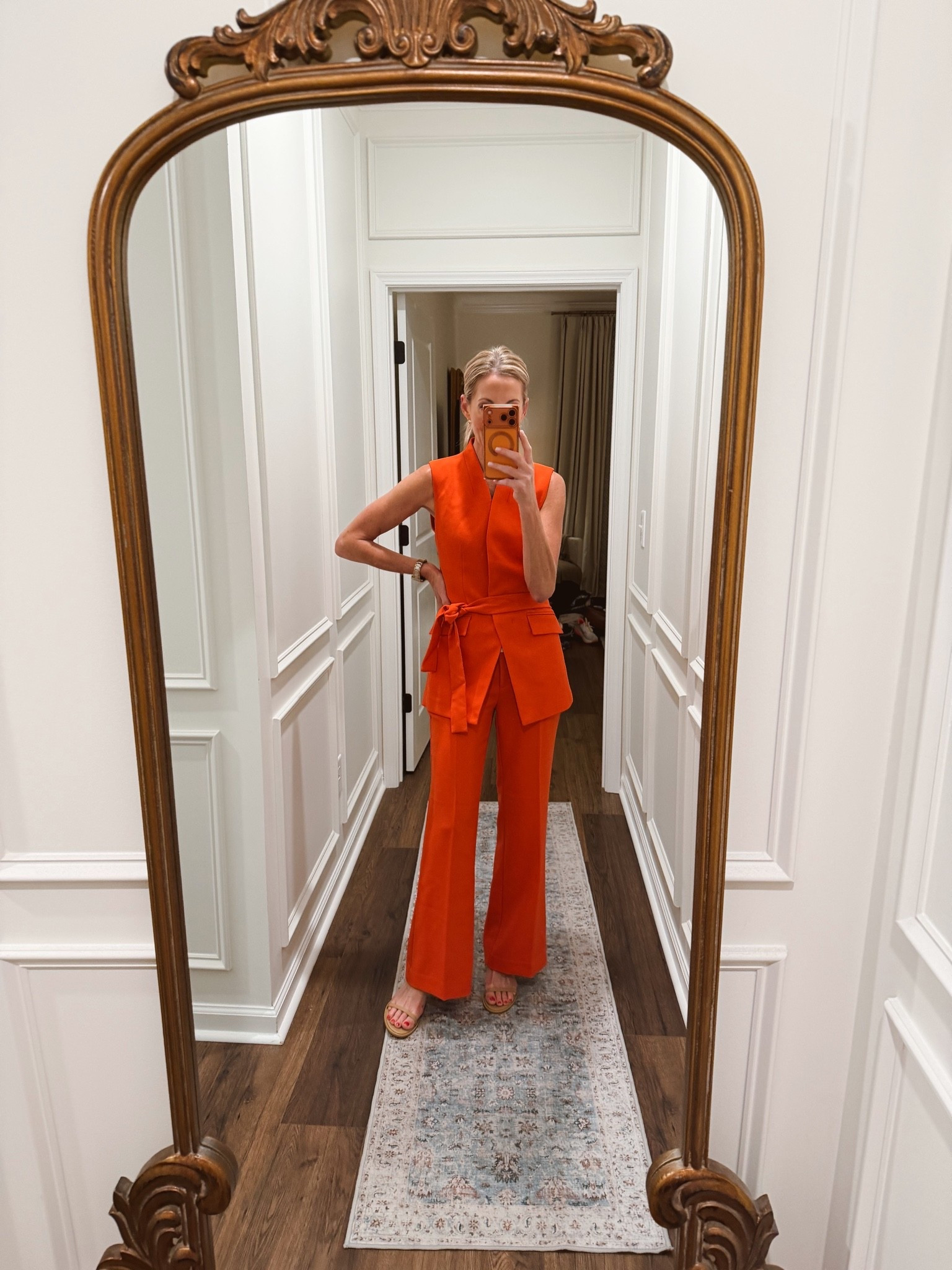 Today’s OOTD is this Anne, Taylor, long line vest with belt and matching pants.  
My favorite @electricpicks earrings