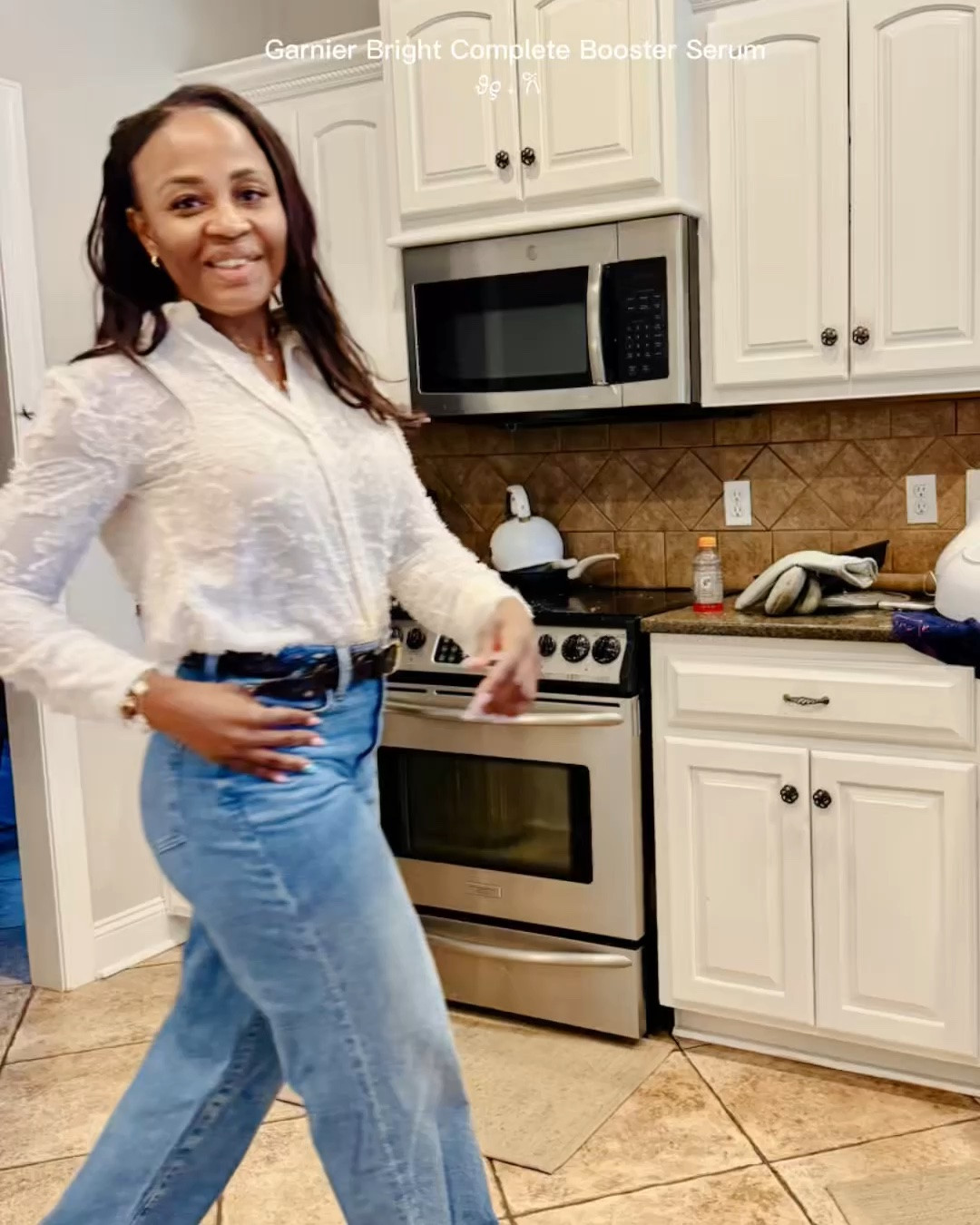 57 160 pounds and we’re a 27 tall on the vintage curvy jeans and yes this pair of jeans started my obsession with Madewell jeans. This was my first pair still going cute it was rainy day today. The temperatures is in the 60s and I absolutely love these ladies when I can grab a pair of jeans. The shirt is H&M. I’m just throw on my Northface raincoat and I am out the door. #Madewell #MadewellJeans.

#LTKootd #LTKgrwm #LTKTall