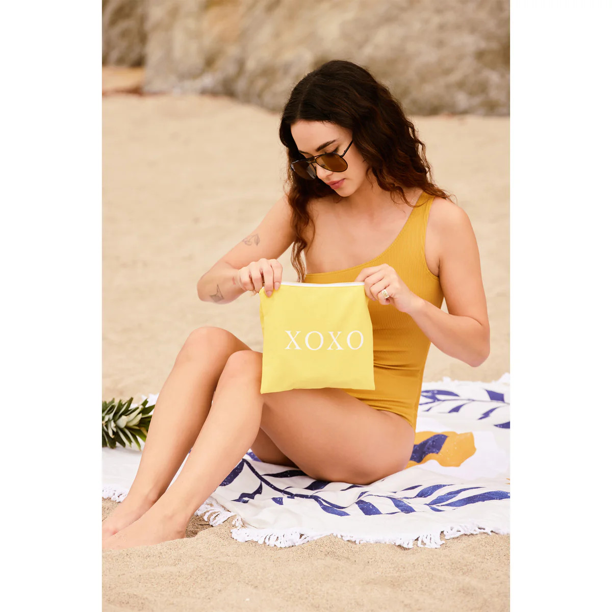 XOXO Lulu Pouch | Virginia Wolf