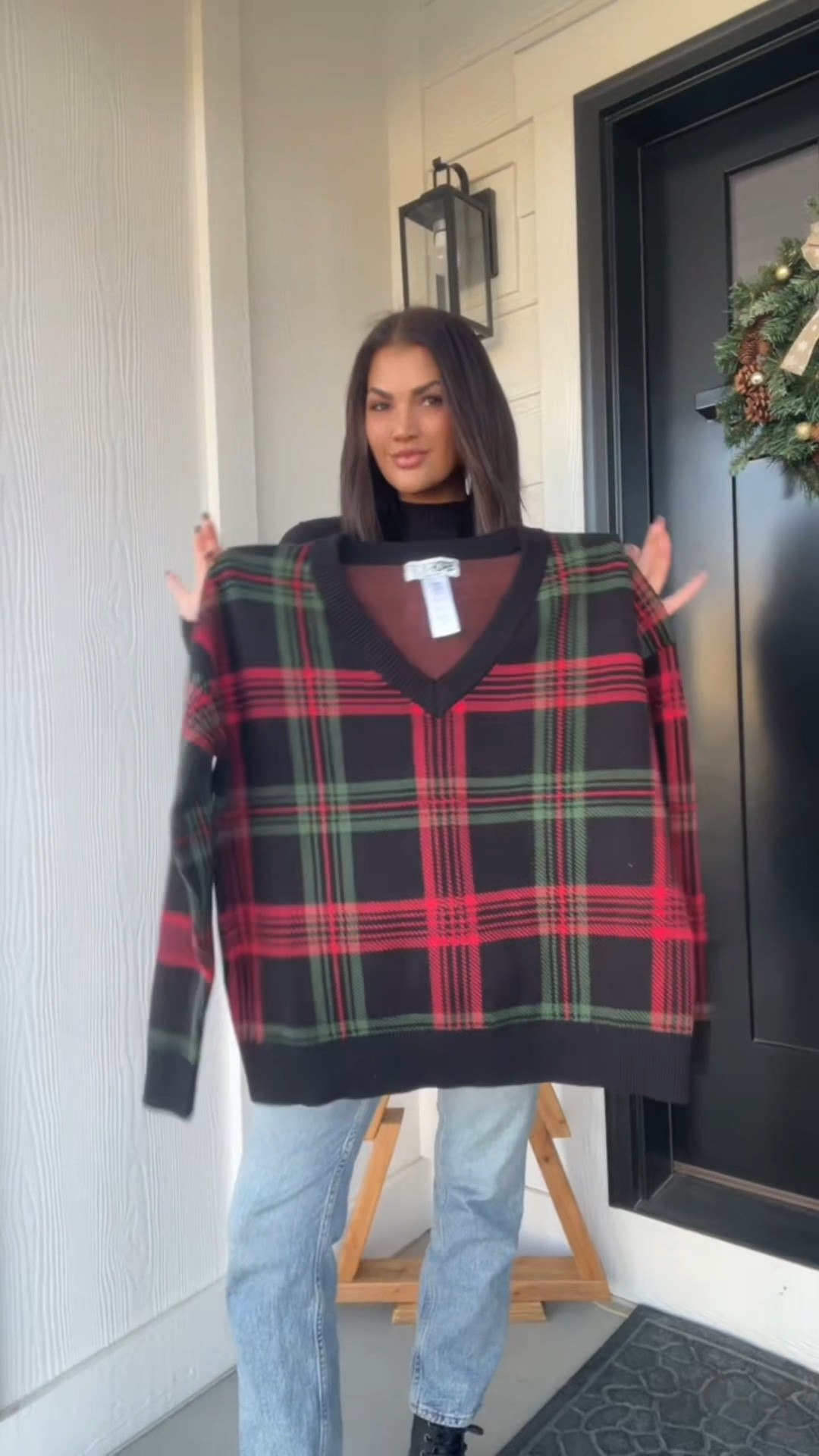 Let’s style my Beach Riot sweater 4 ways! 

Outfit 1: 
Gigi Pip Beanie & Scarf - Code: Kristin15 

Outfit 2: 
H&M Skirt 

Outfit 3: 
Amazon Bag & Leather Skirt 

Outfit 4: 
Leggings and Uggs 



#LTKootd #LTKHoliday