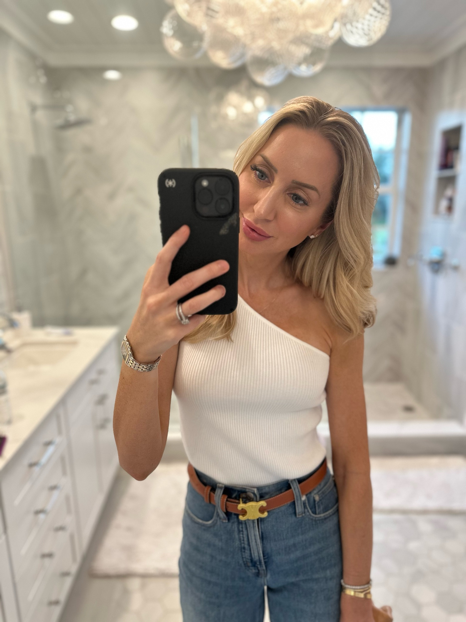 Size small in one shoulder top

#LTKstyletip #LTKSpringSale #LTKover40