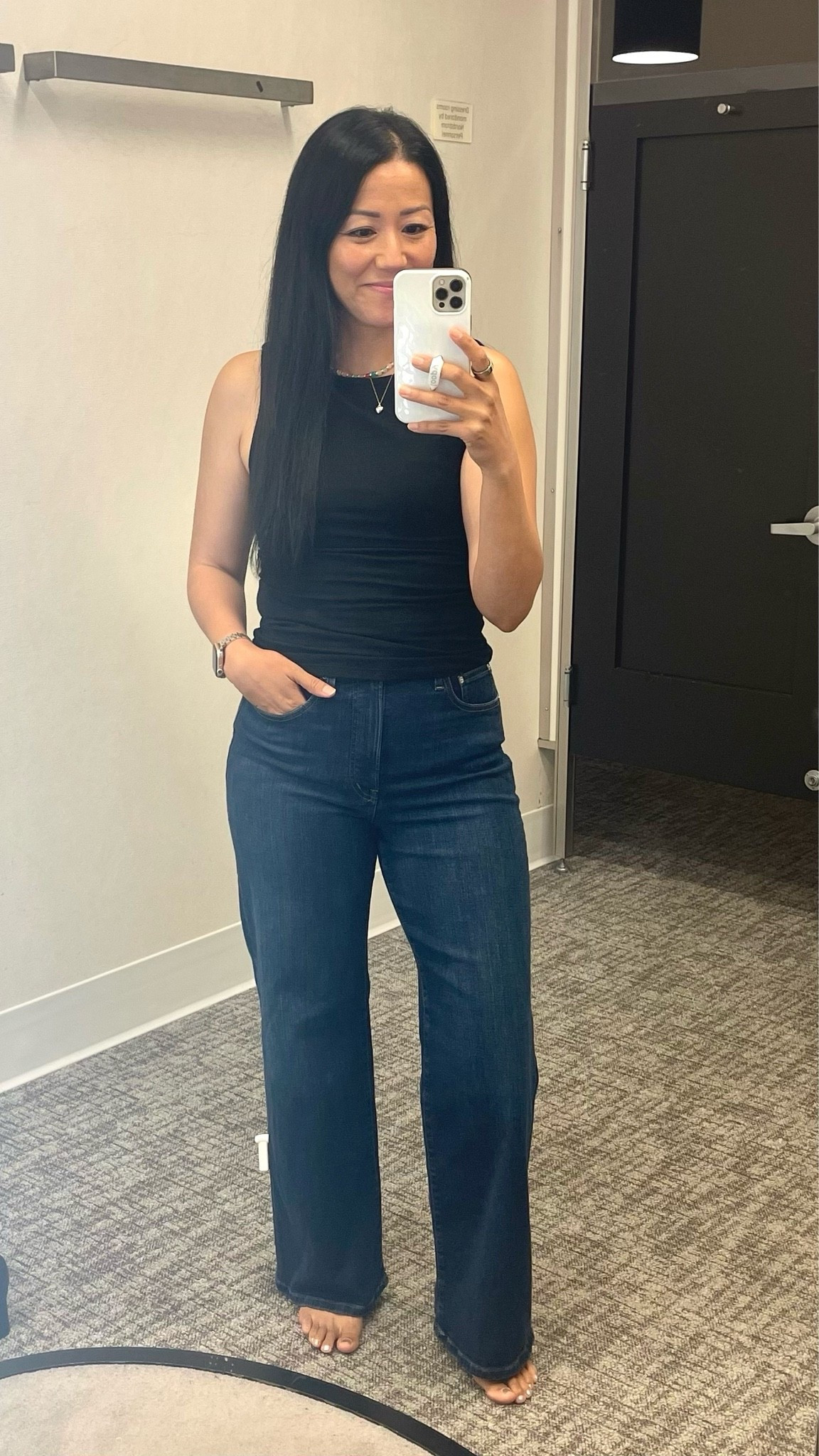 Size 26
Madewell super stretch wide leg jeans

#LTKSaleAlert #LTKOver40 #LTKSeasonal